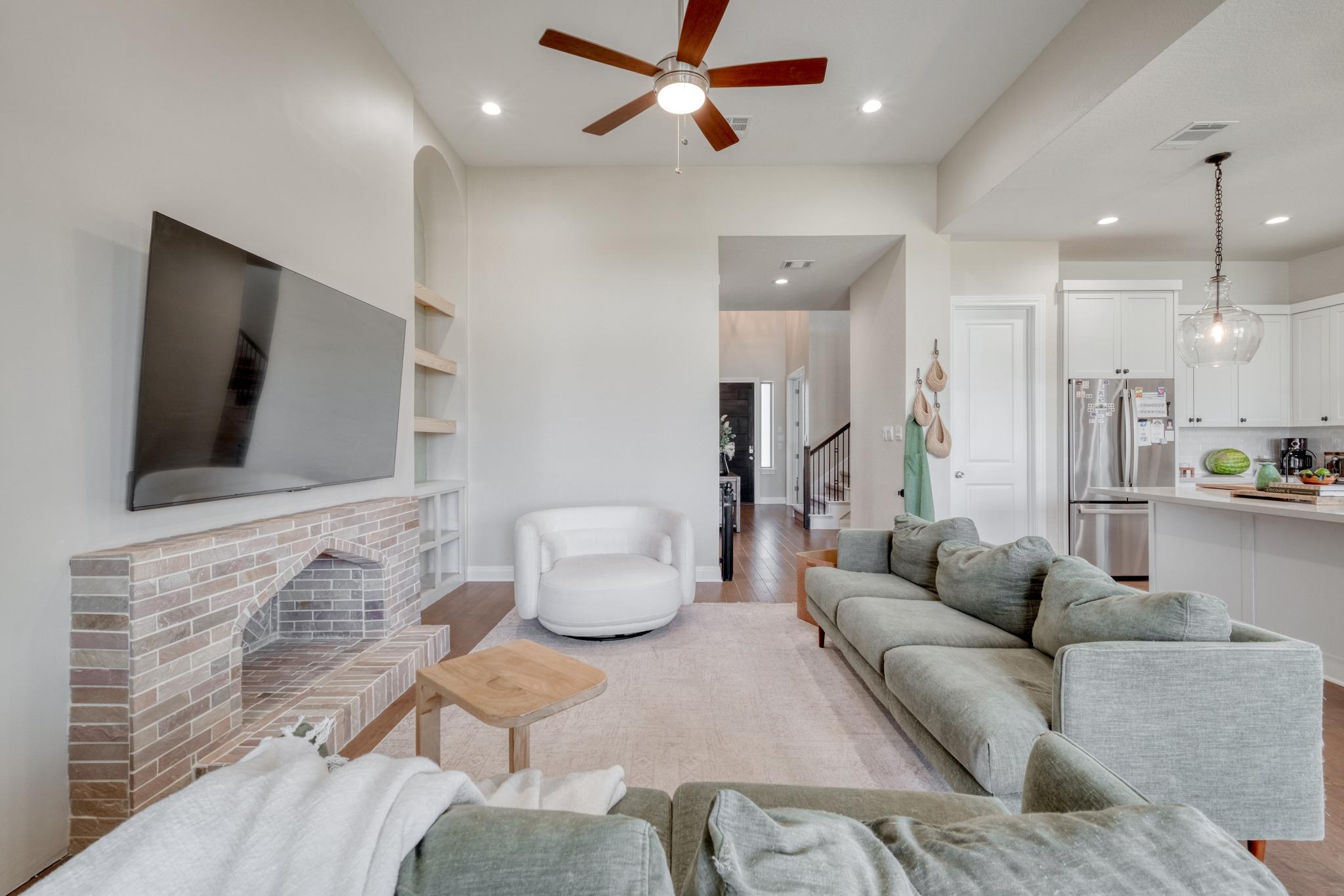 510 Prickly Poppy Loop Property Photo 8