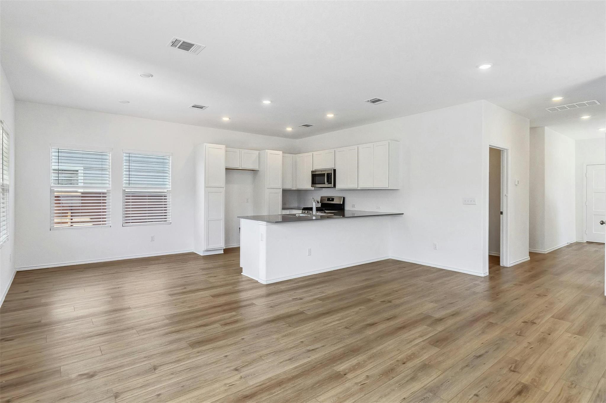 161 Santa Julia St Property Photo 4