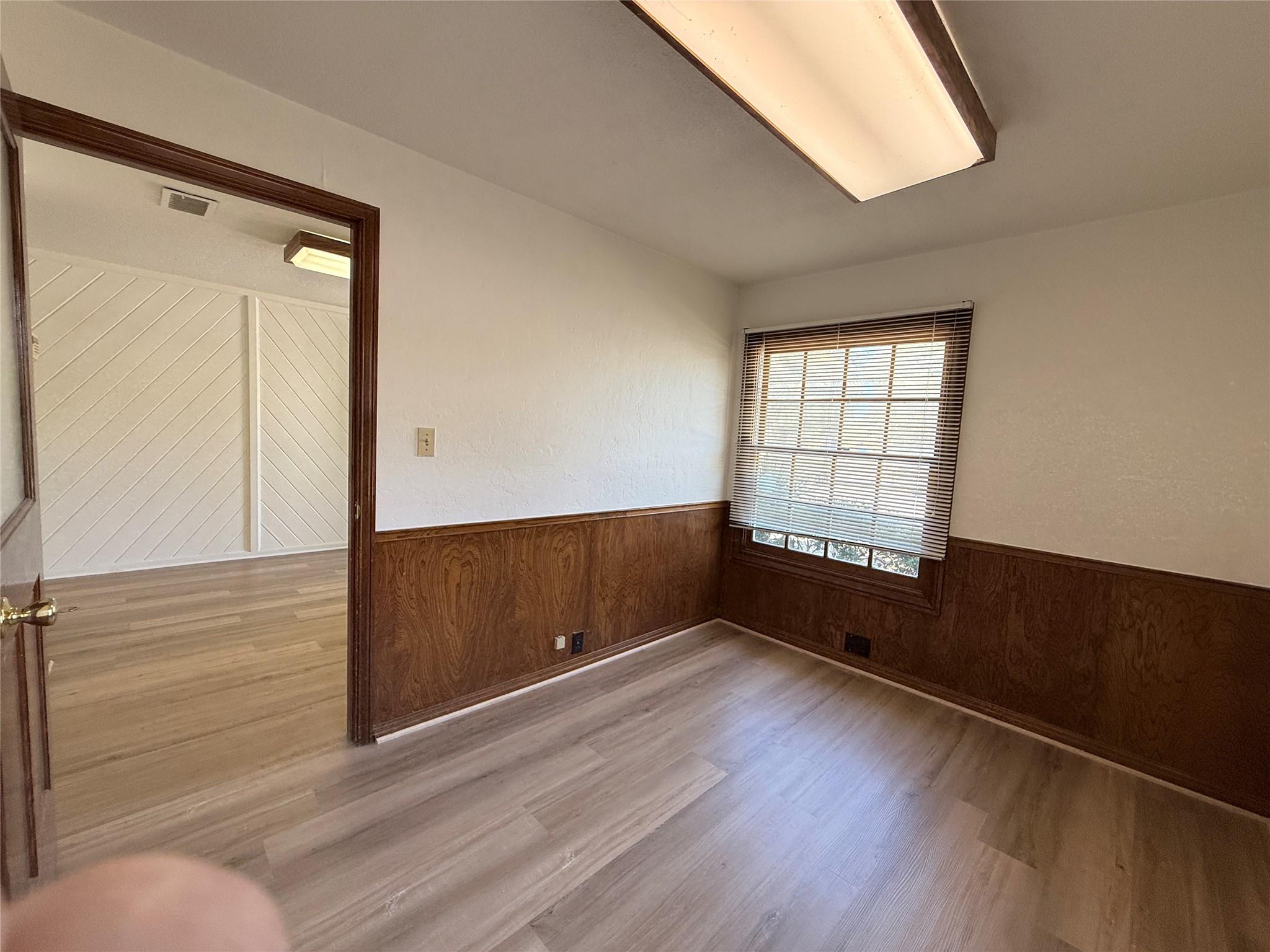 202 S Austin Ave #101 Property Photo 10