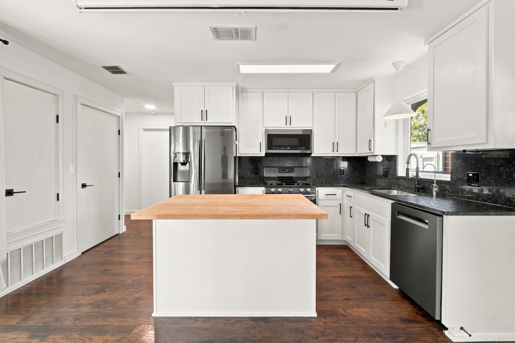 5307 Prock Ln #2 Property Photo 6