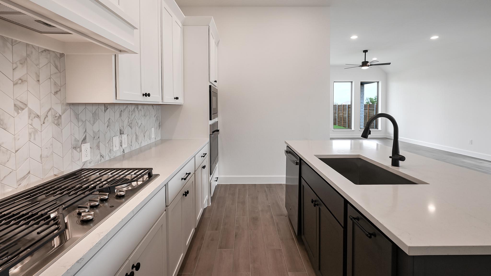 307 Watersong Bnd Property Photo 4