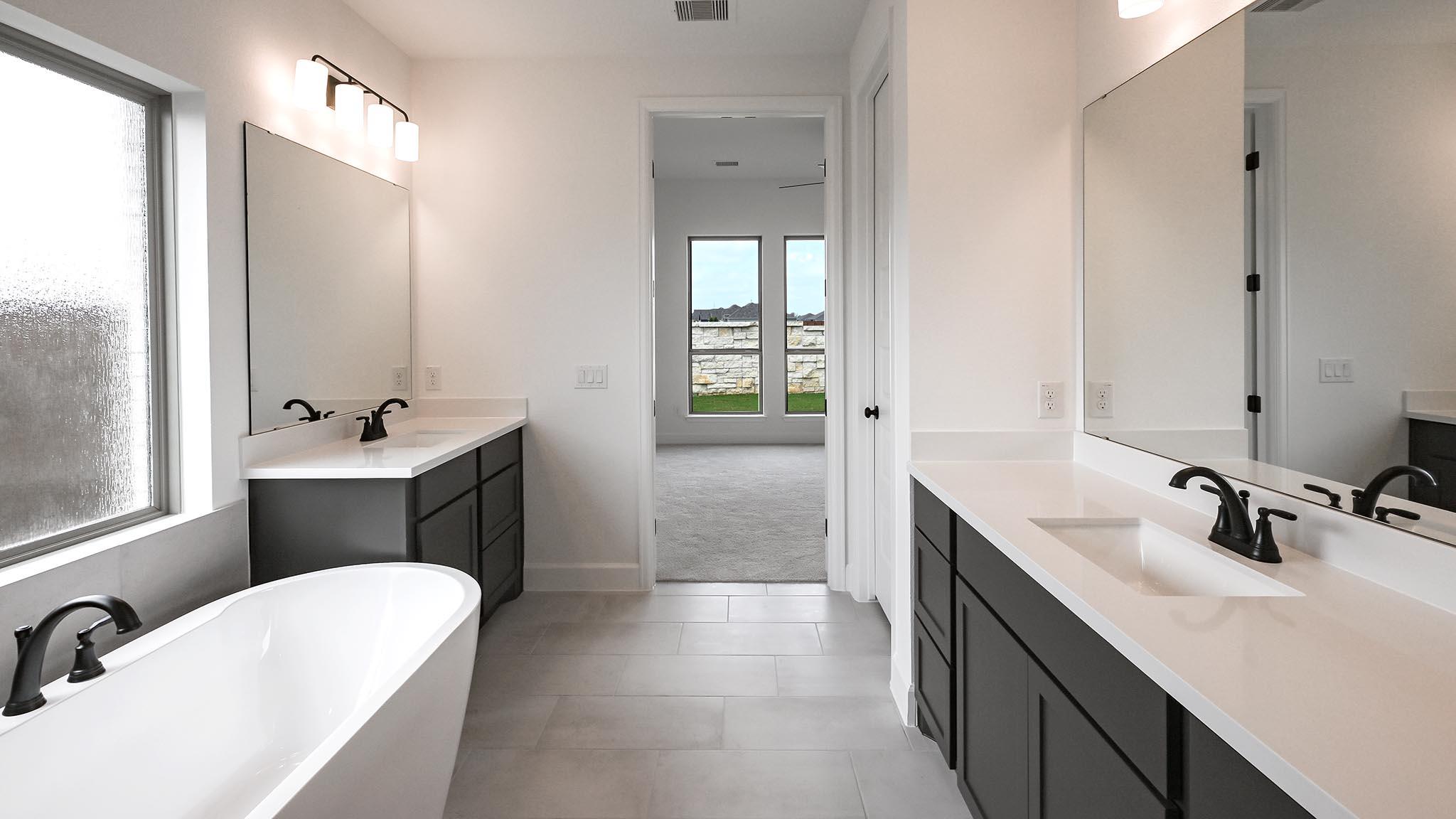 307 Watersong Bnd Property Photo 8