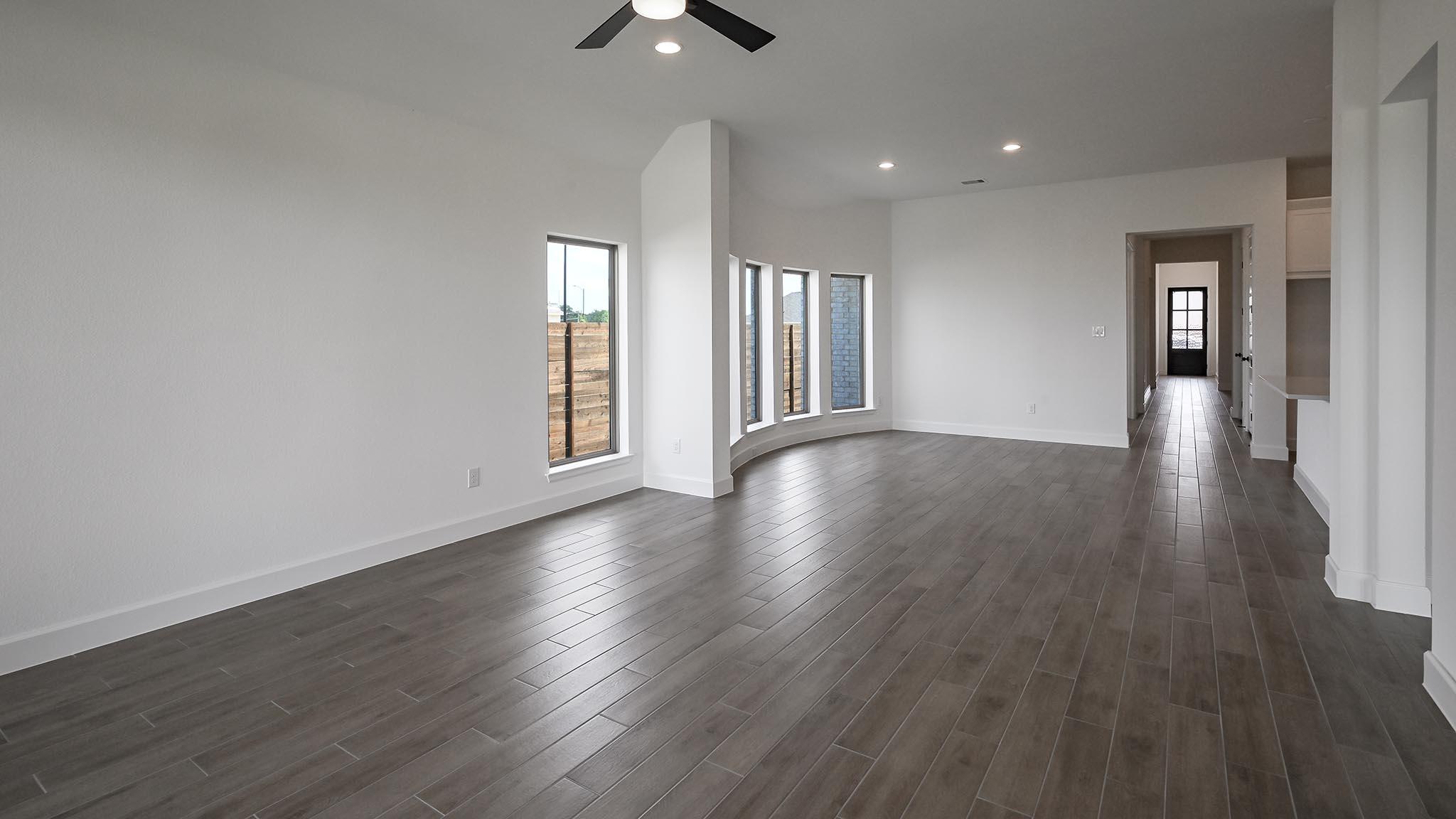 307 Watersong Bnd Property Photo 10