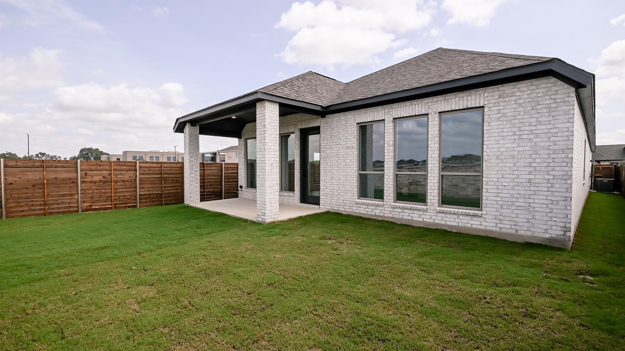 307 Watersong Bnd Property Photo 17