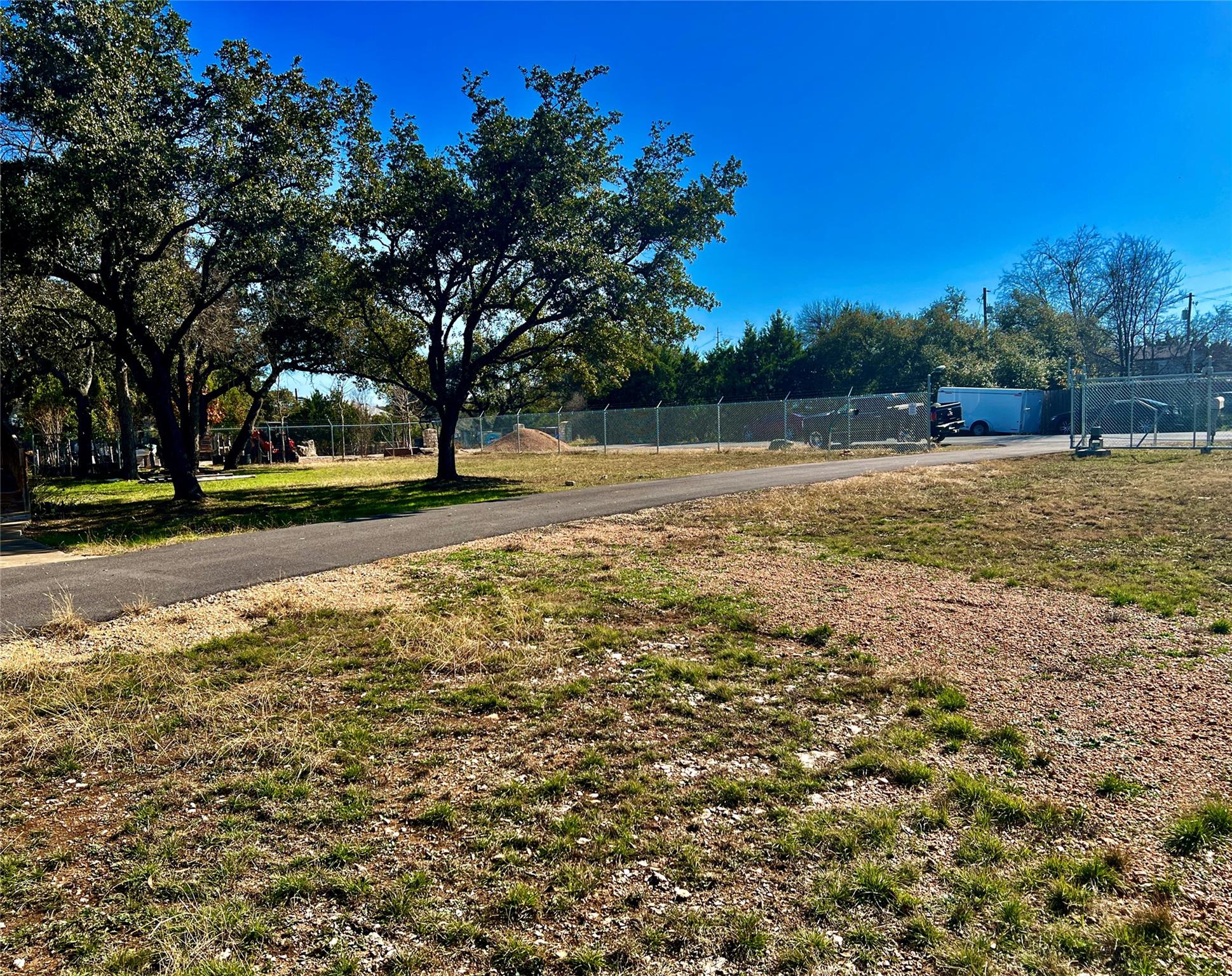 15608 Checotah Dr Property Photo 5