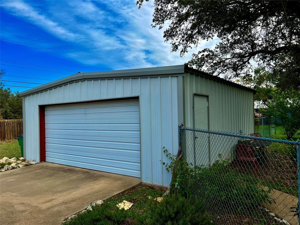 15608 Checotah Dr Property Photo 15