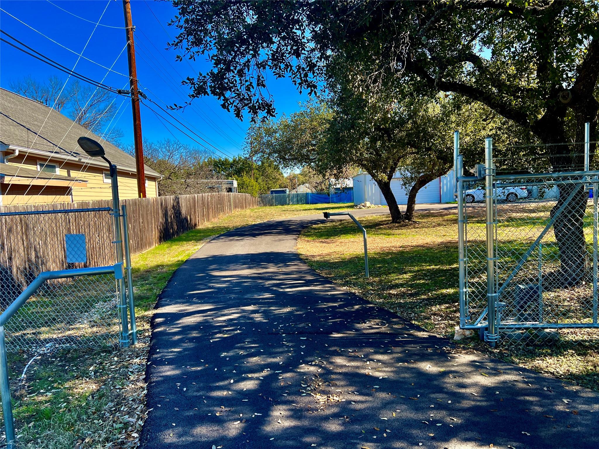 15608 Checotah Dr Property Photo 34