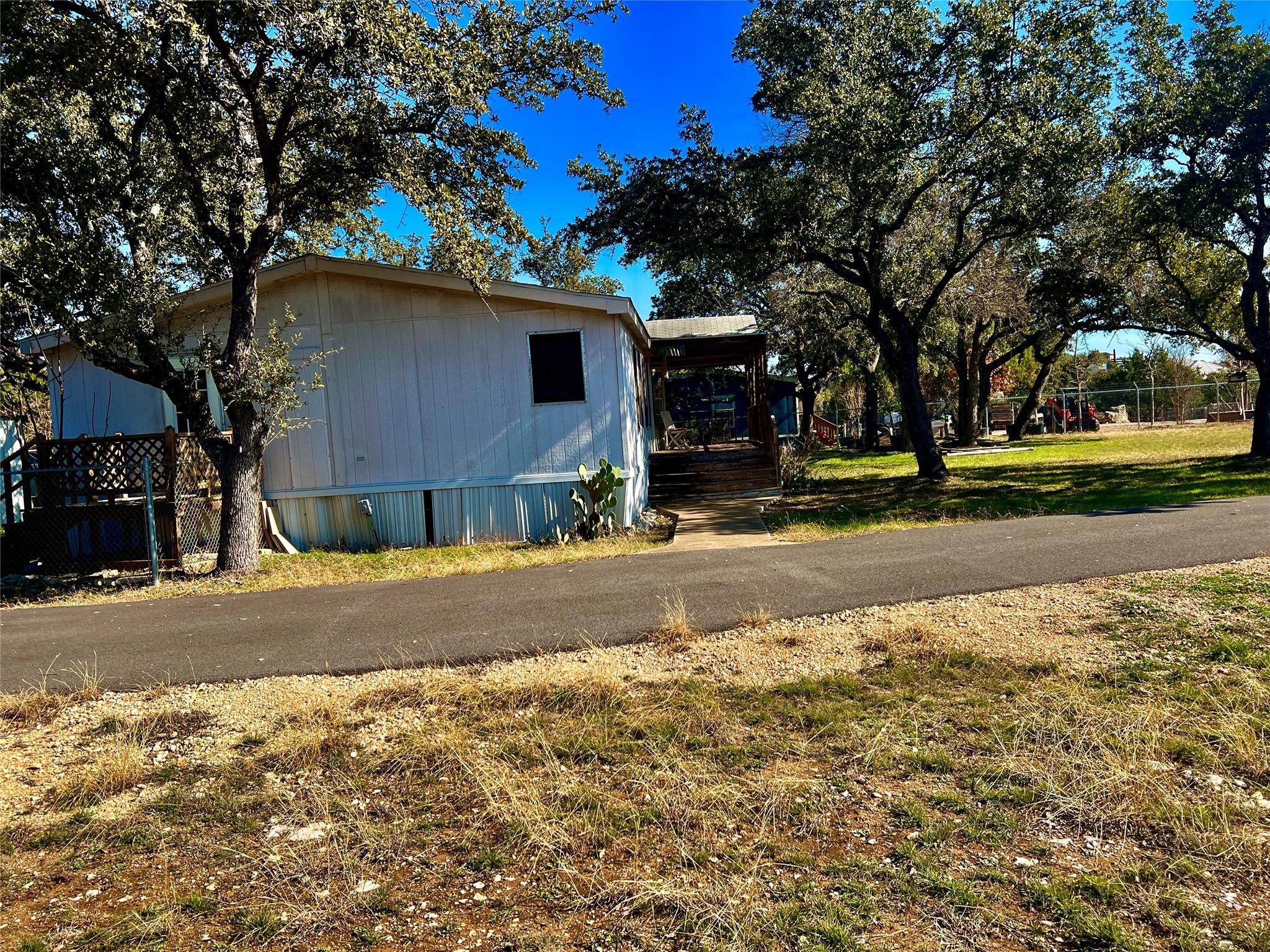 15608 Checotah Dr Property Photo 37