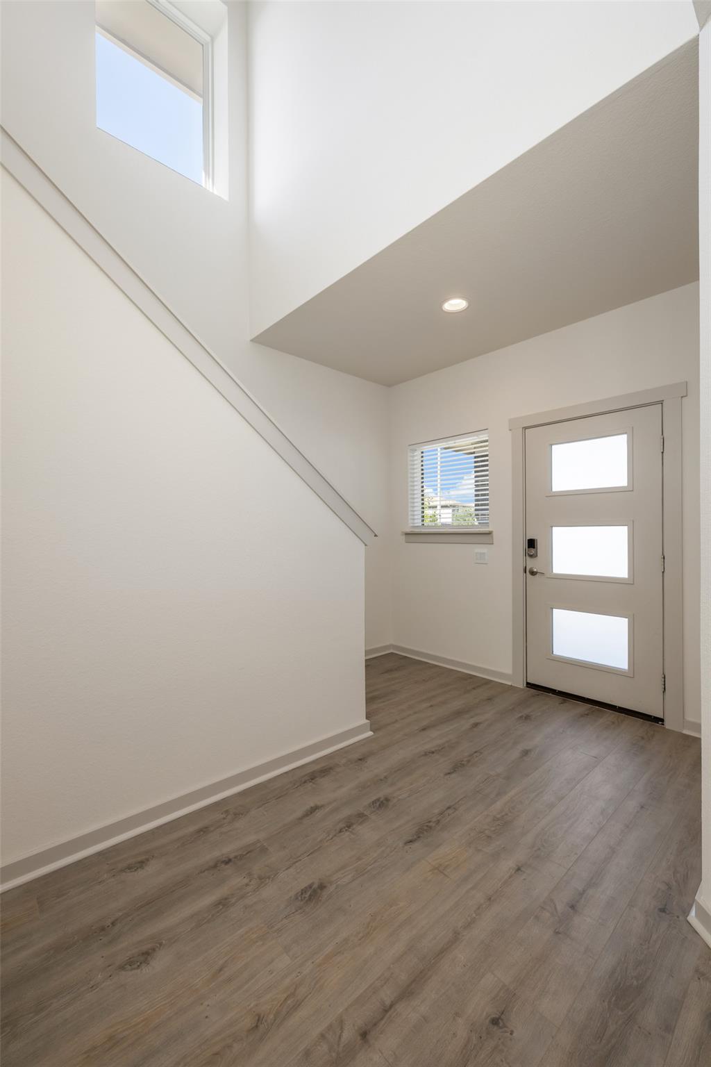 8301 Mimi Ln Property Photo 3