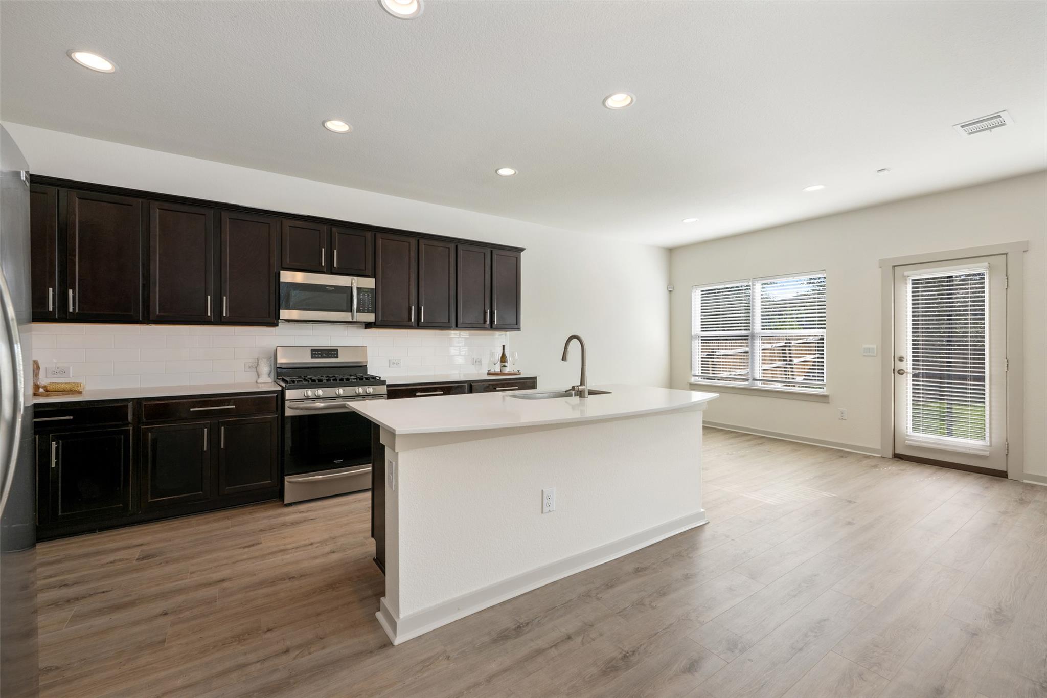 8301 Mimi Ln Property Photo 10