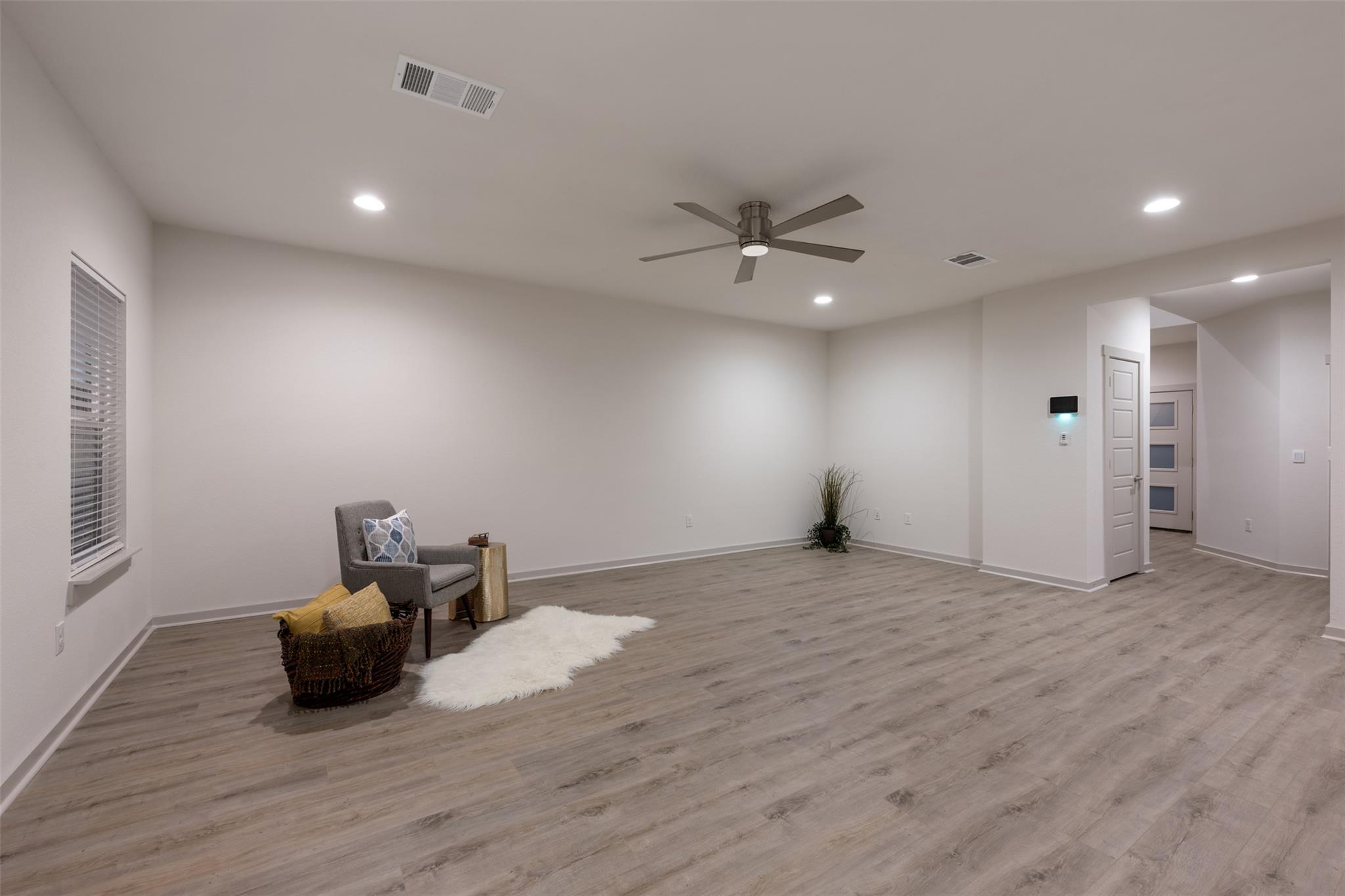 8301 Mimi Ln Property Photo 33