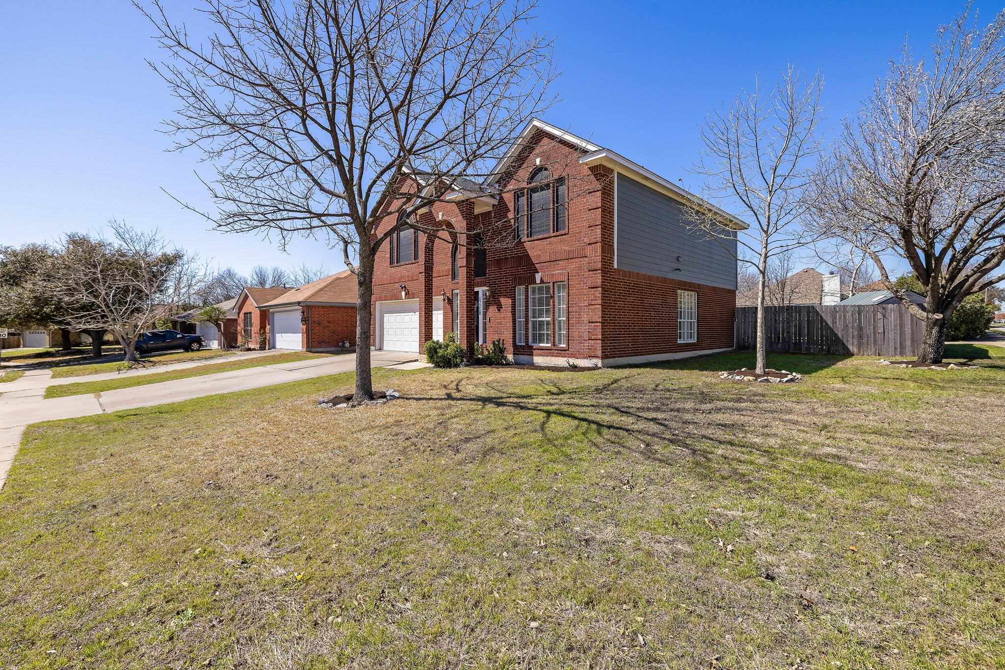 17210 Valley Glen Rd Property Photo 2