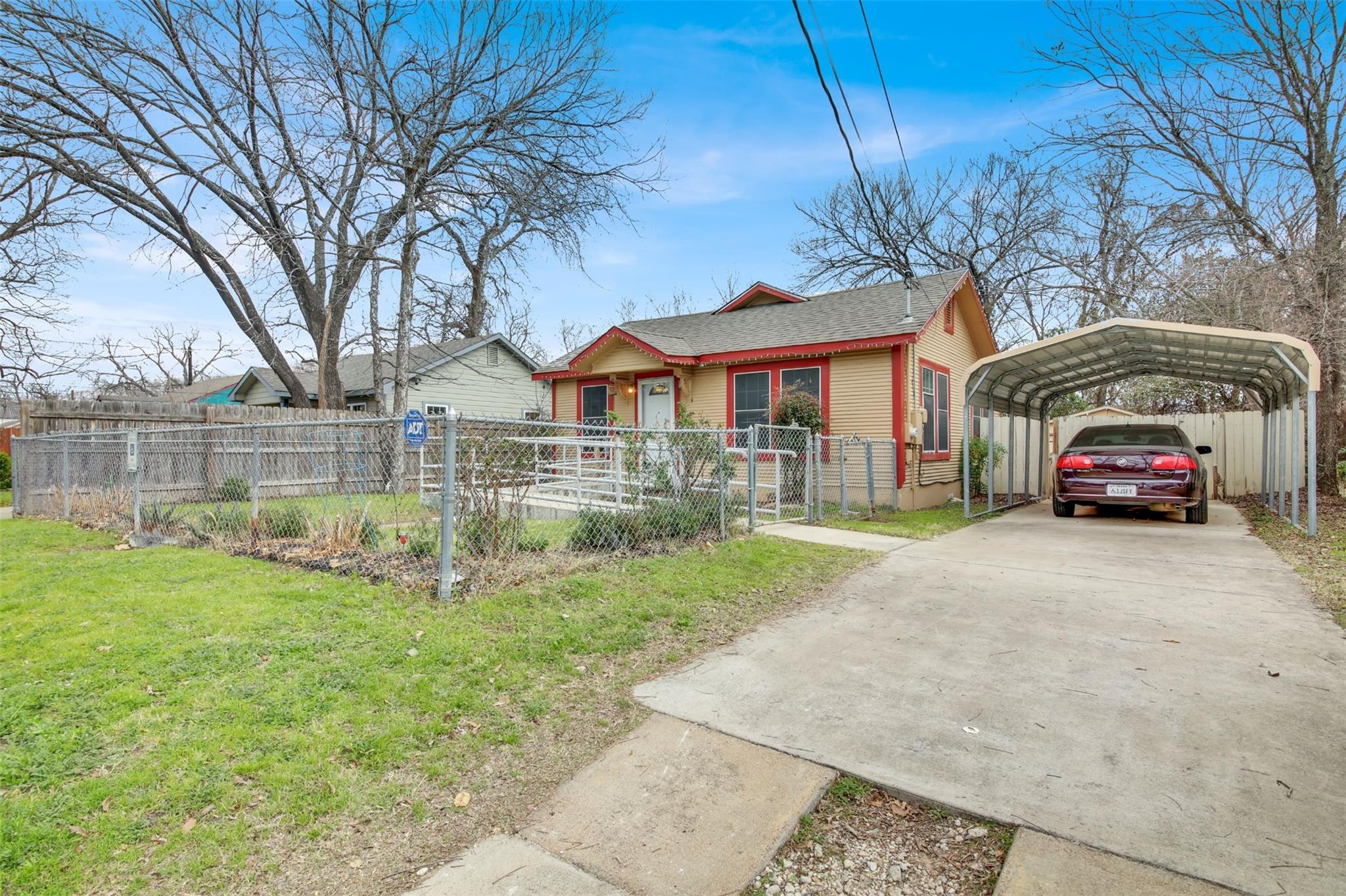 511 Allen St Property Photo 2
