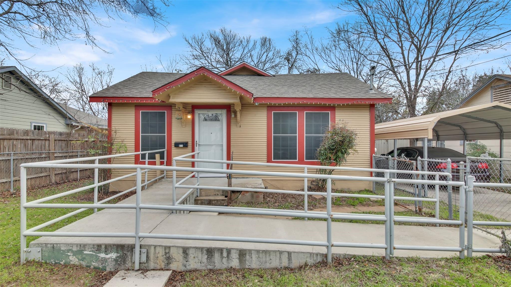 511 Allen St Property Photo 3