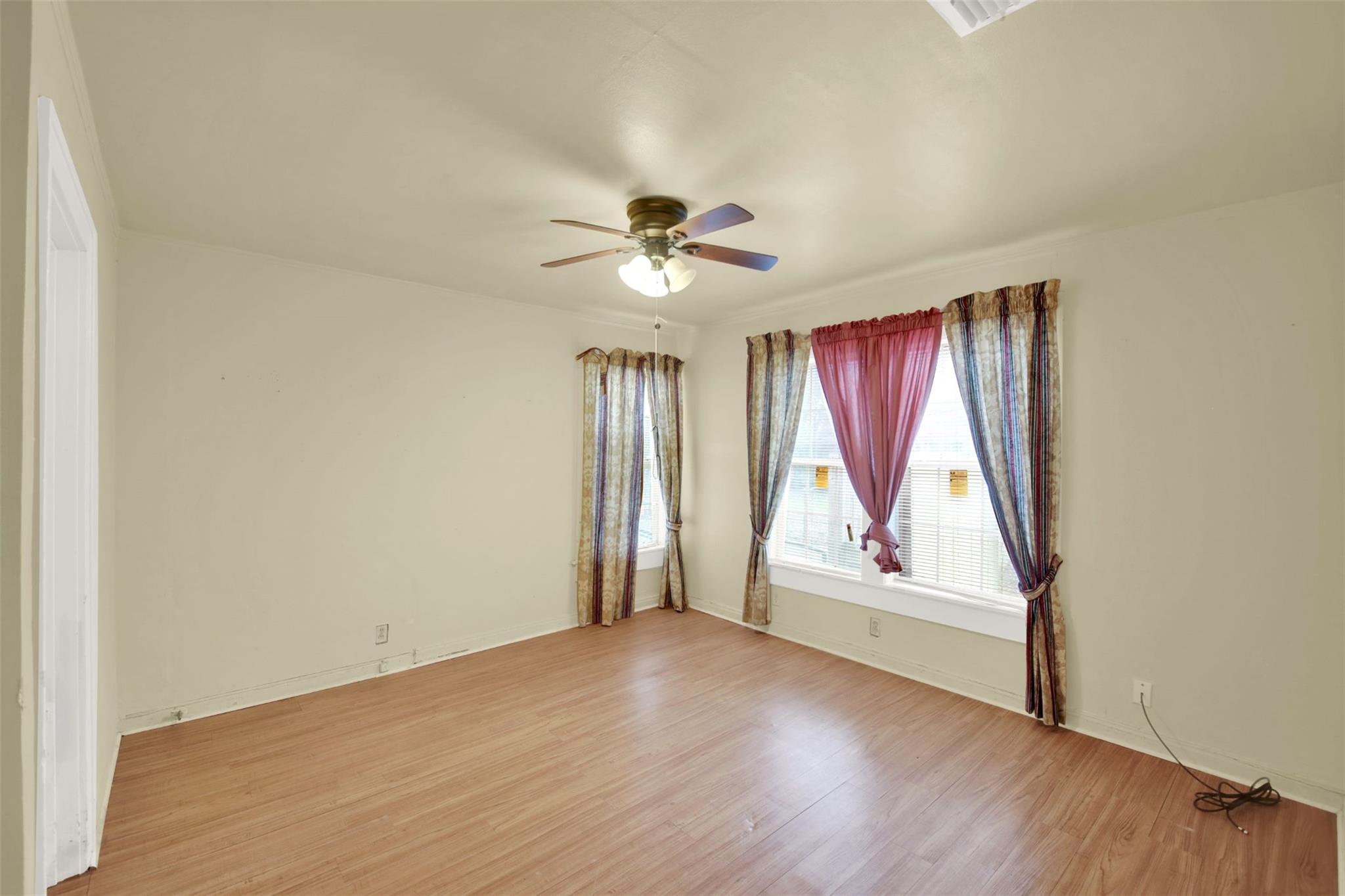 511 Allen St Property Photo 11