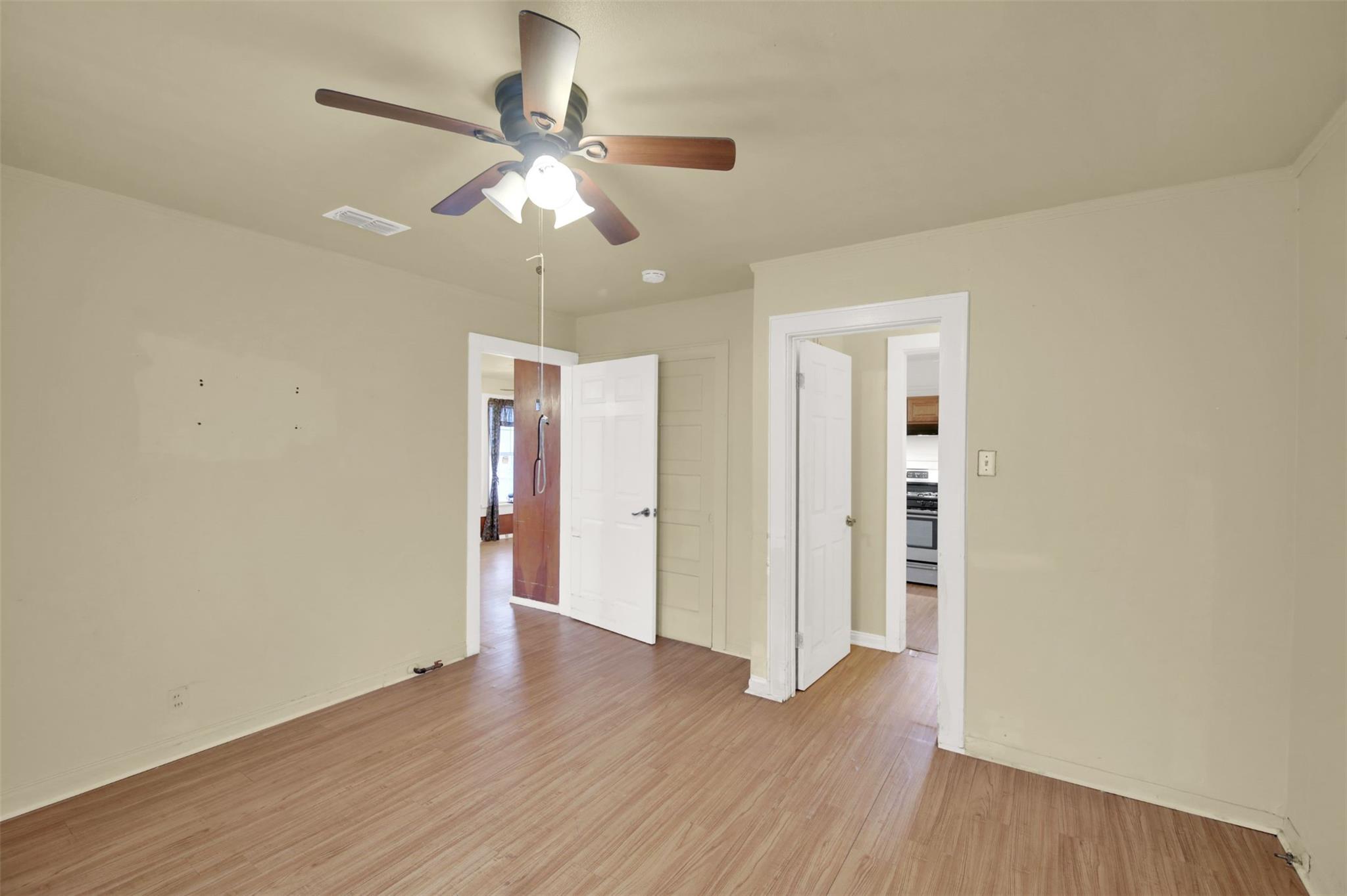 511 Allen St Property Photo 12