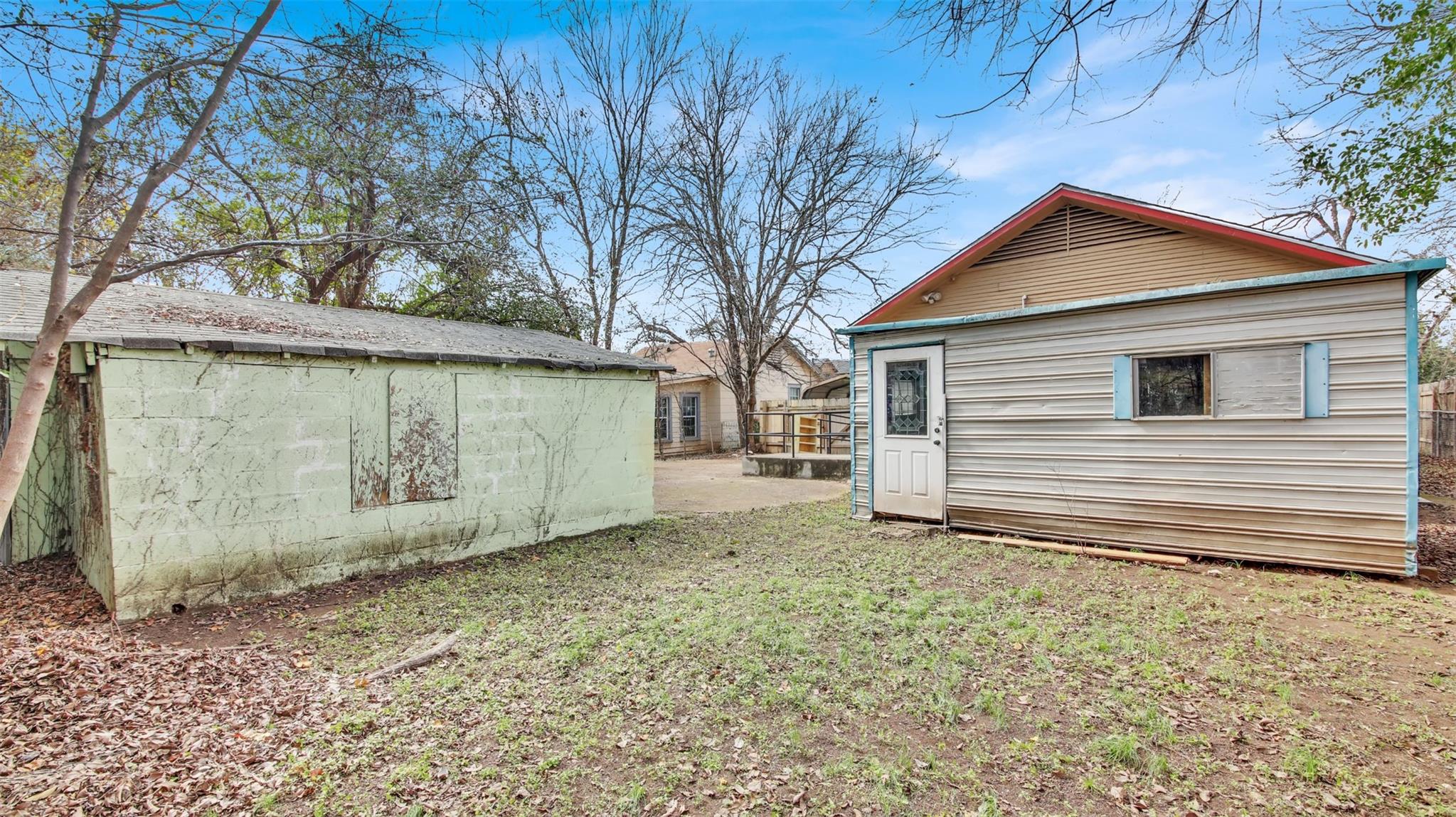 511 Allen St Property Photo 24