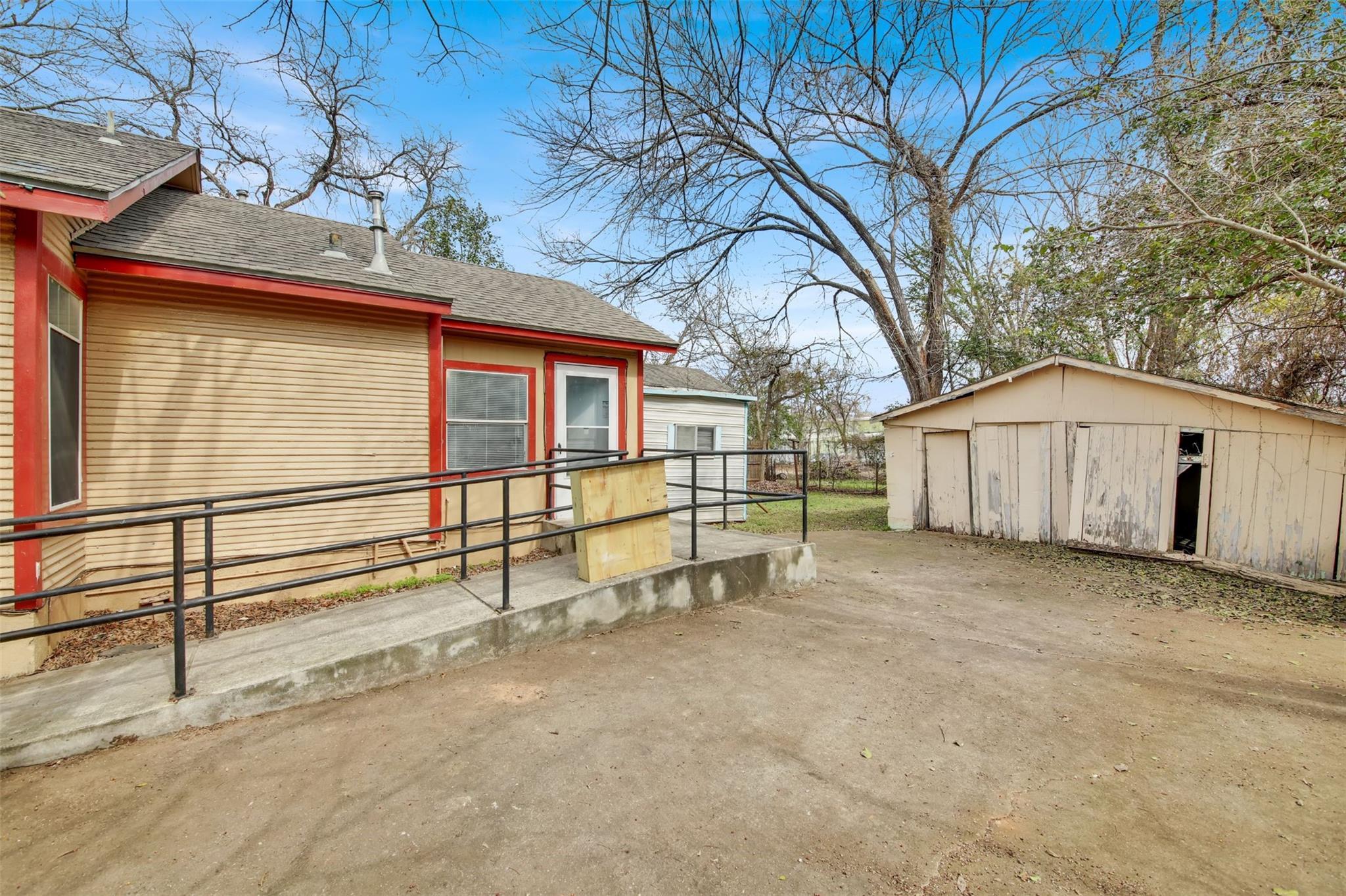 511 Allen St Property Photo 29