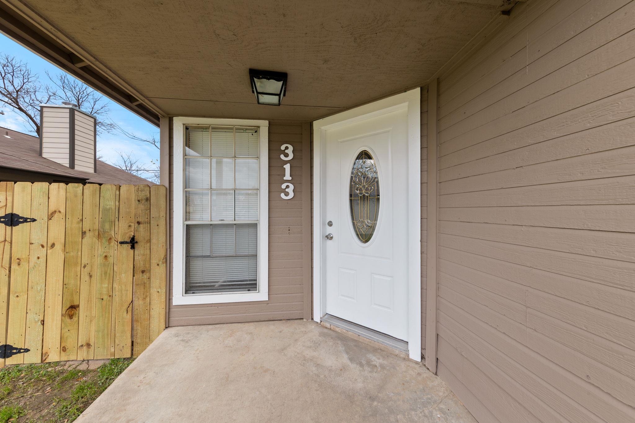 313 Greenlawn Blvd Property Photo 2