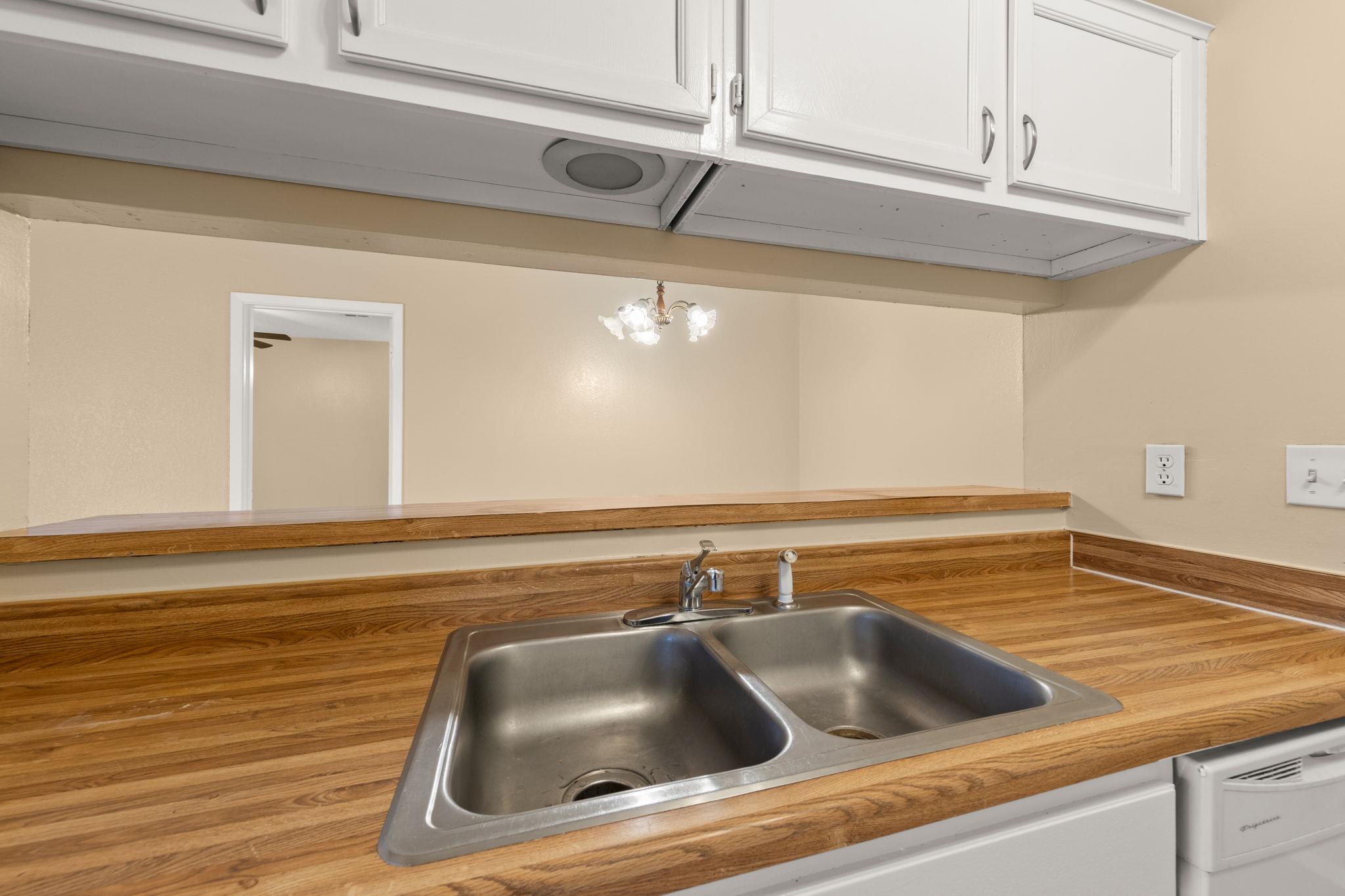 313 Greenlawn Blvd Property Photo 13