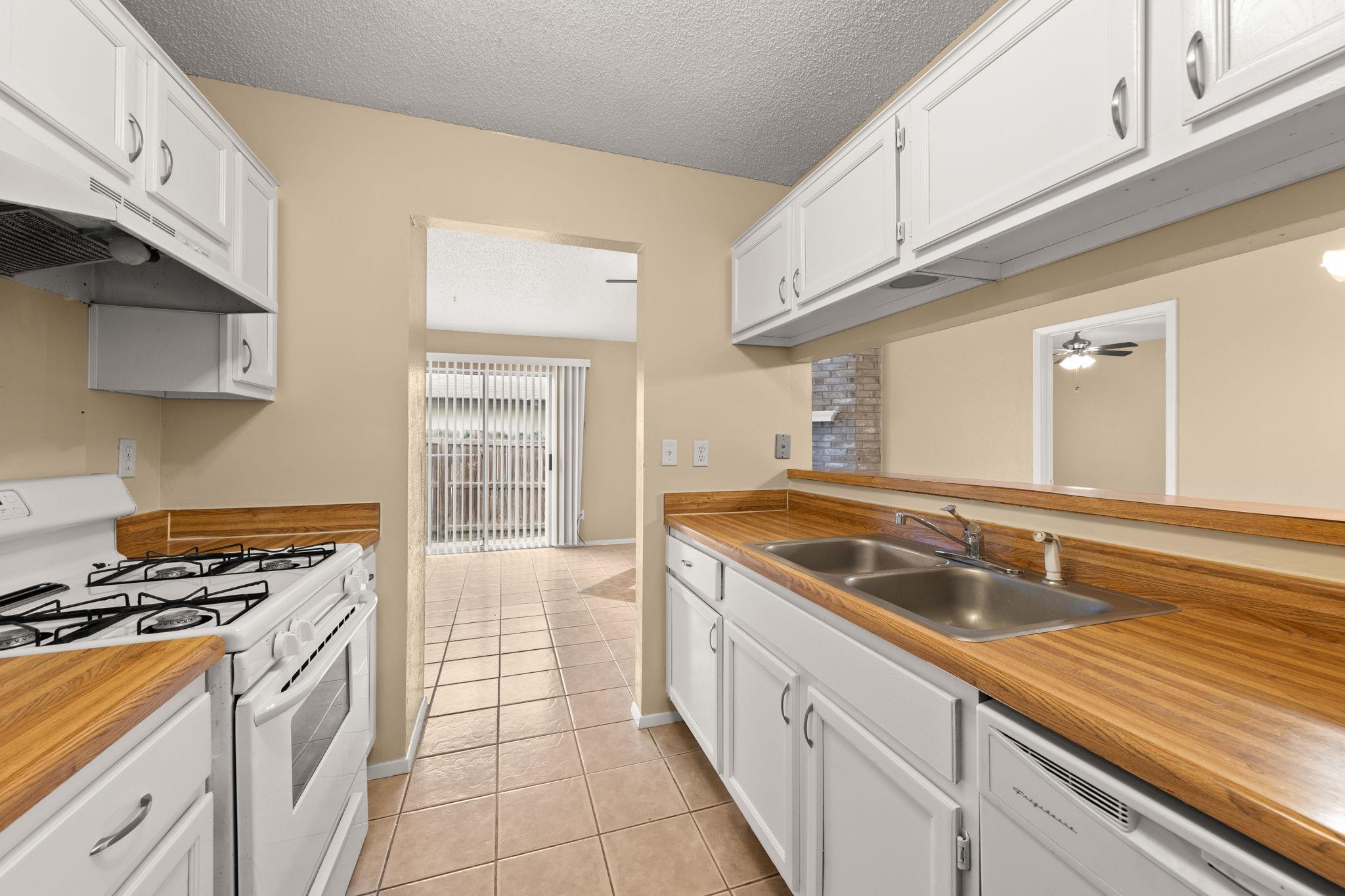 313 Greenlawn Blvd Property Photo 14