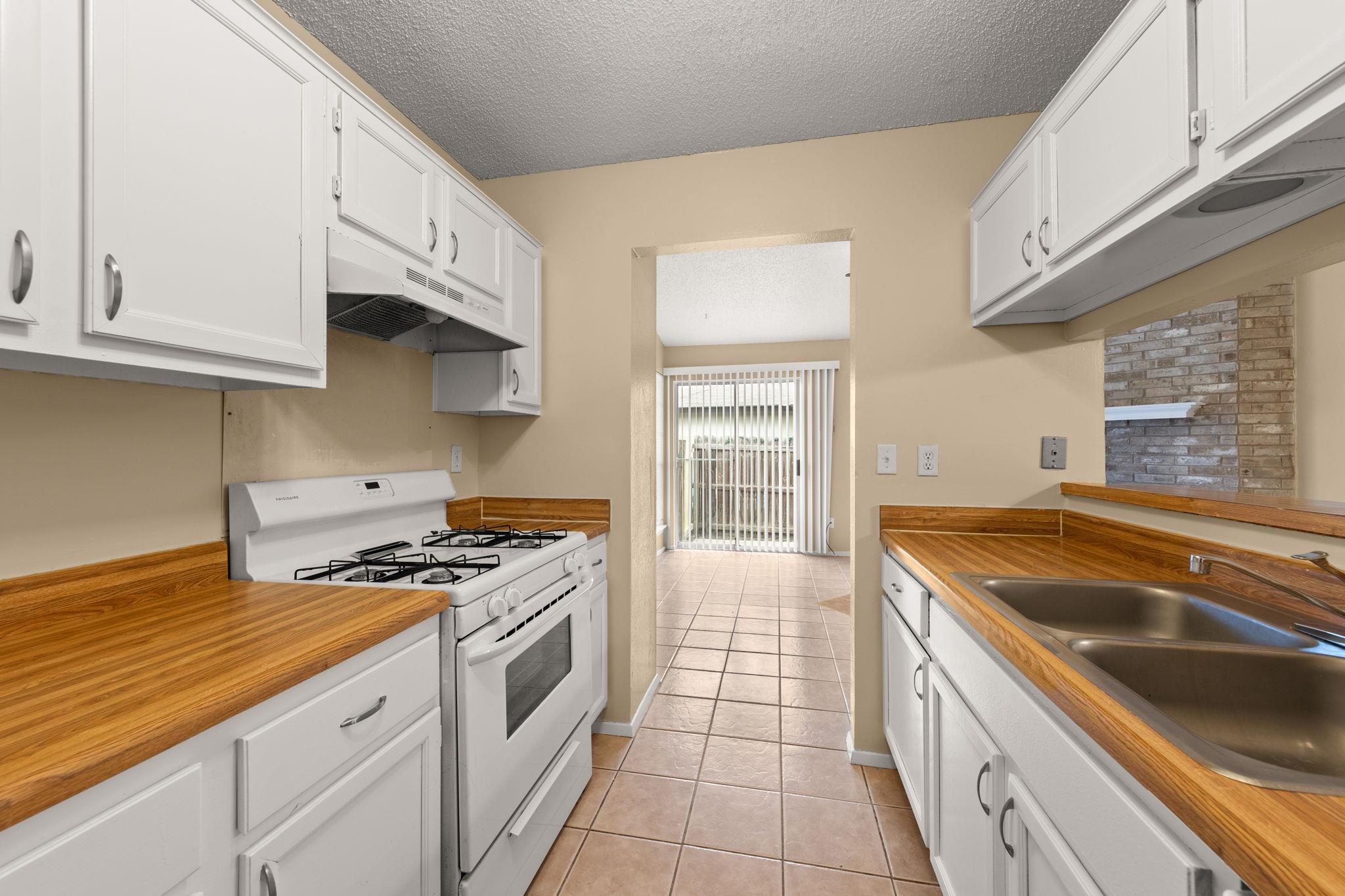 313 Greenlawn Blvd Property Photo 15