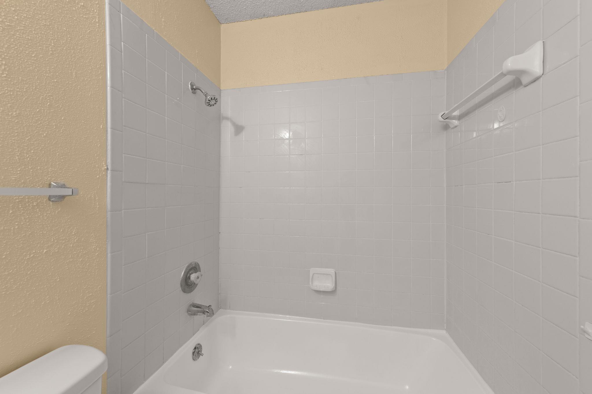313 Greenlawn Blvd Property Photo 27