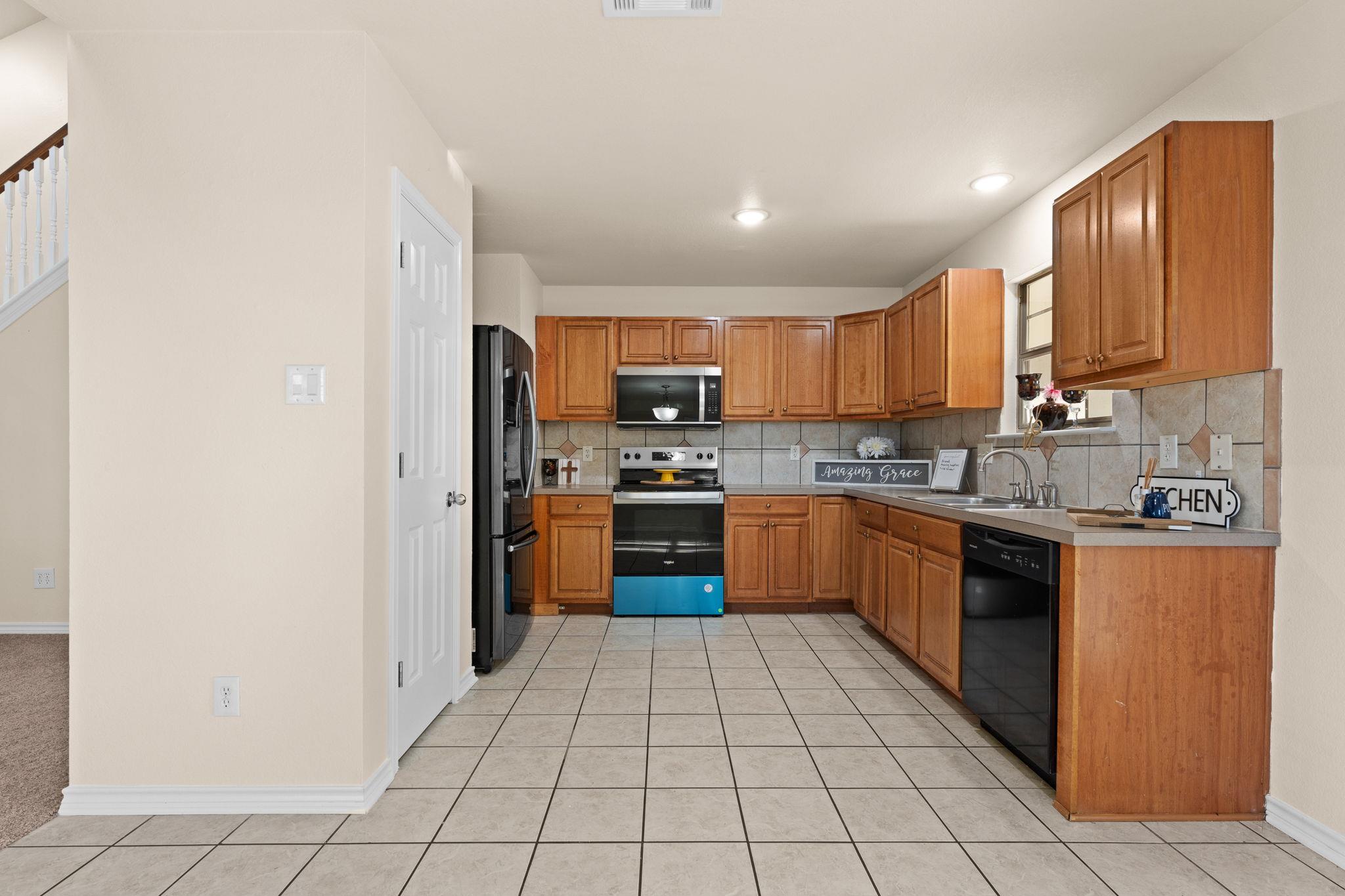 10 Saul St Property Photo 14