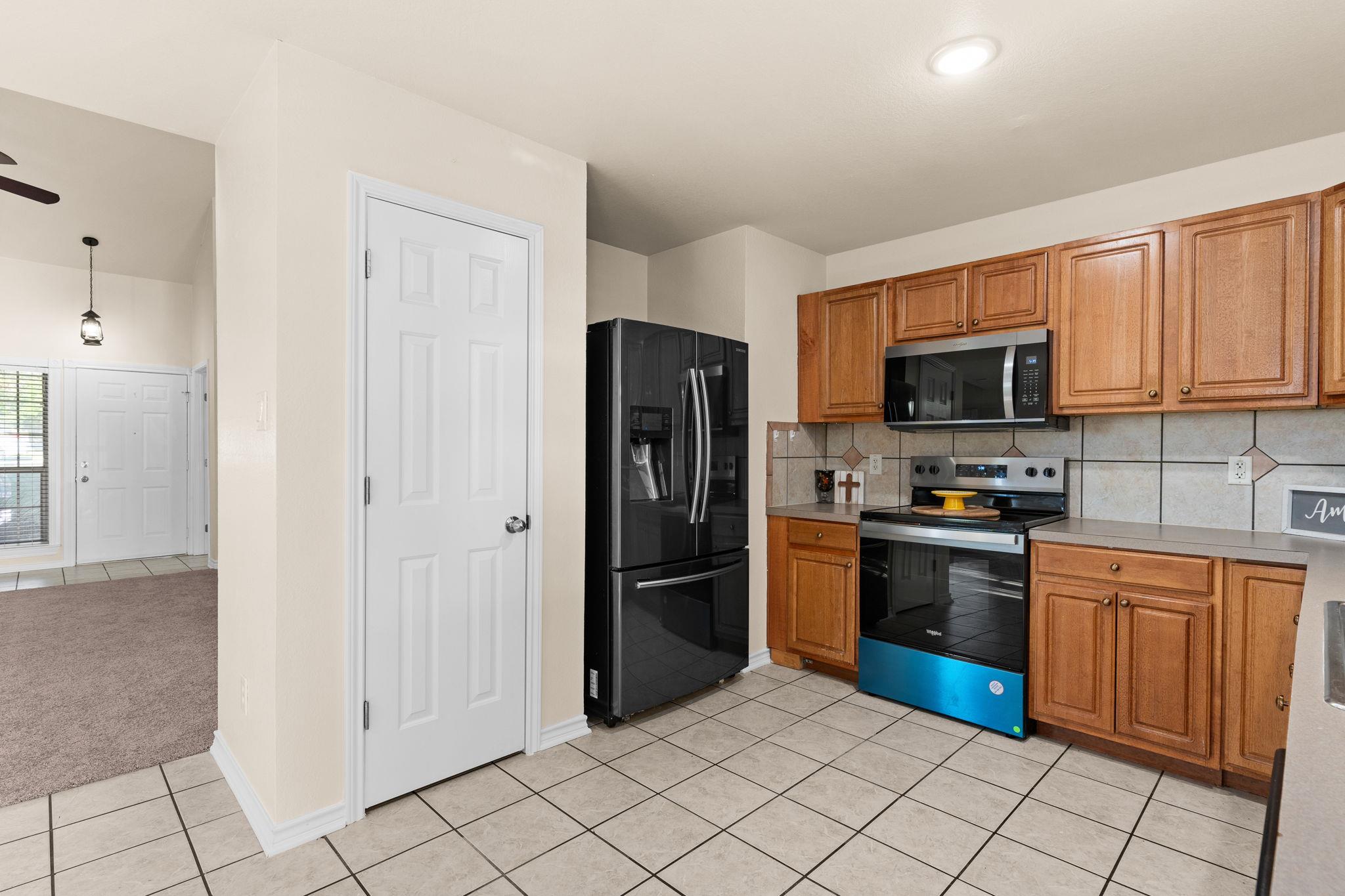 10 Saul St Property Photo 15