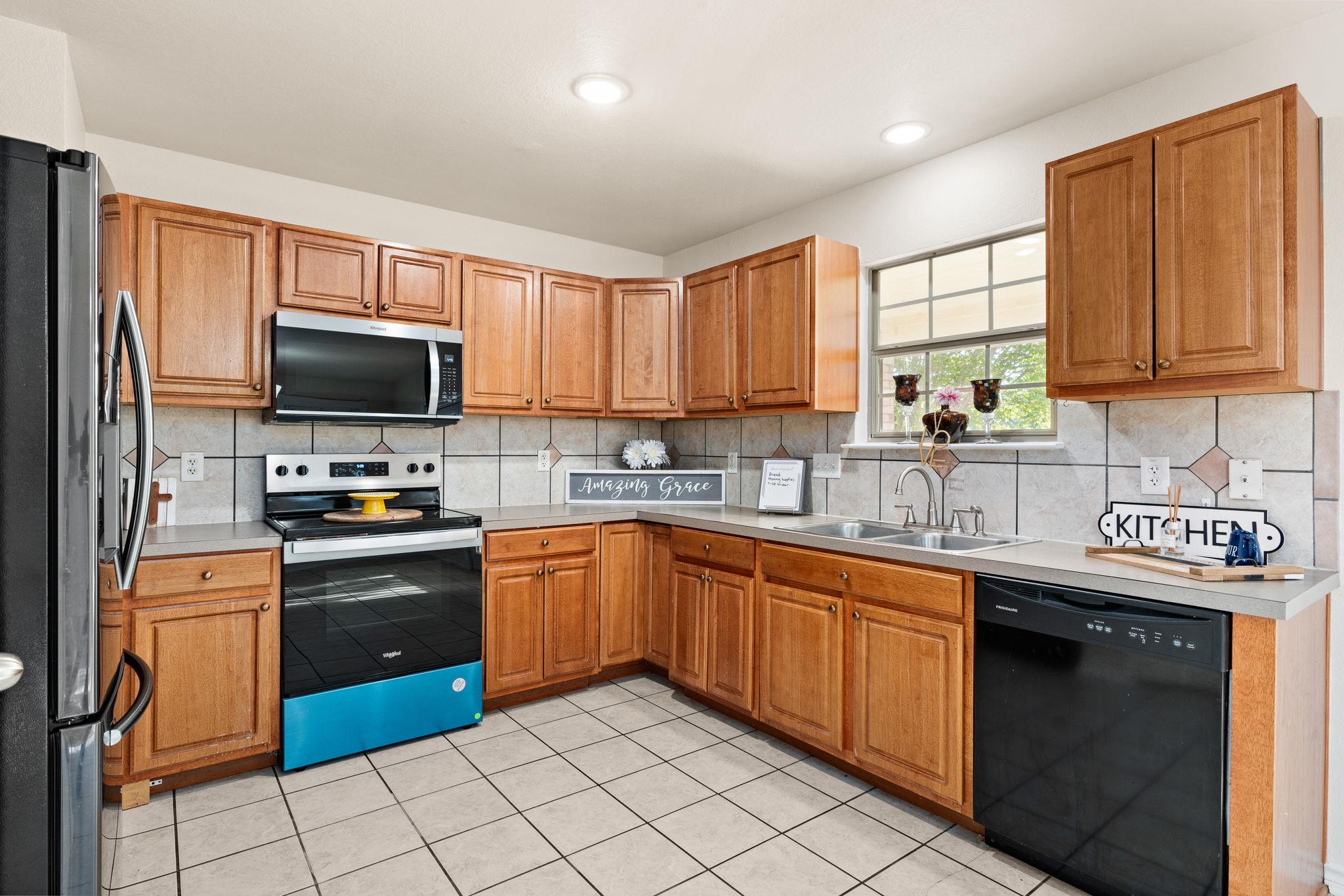 10 Saul St Property Photo 16