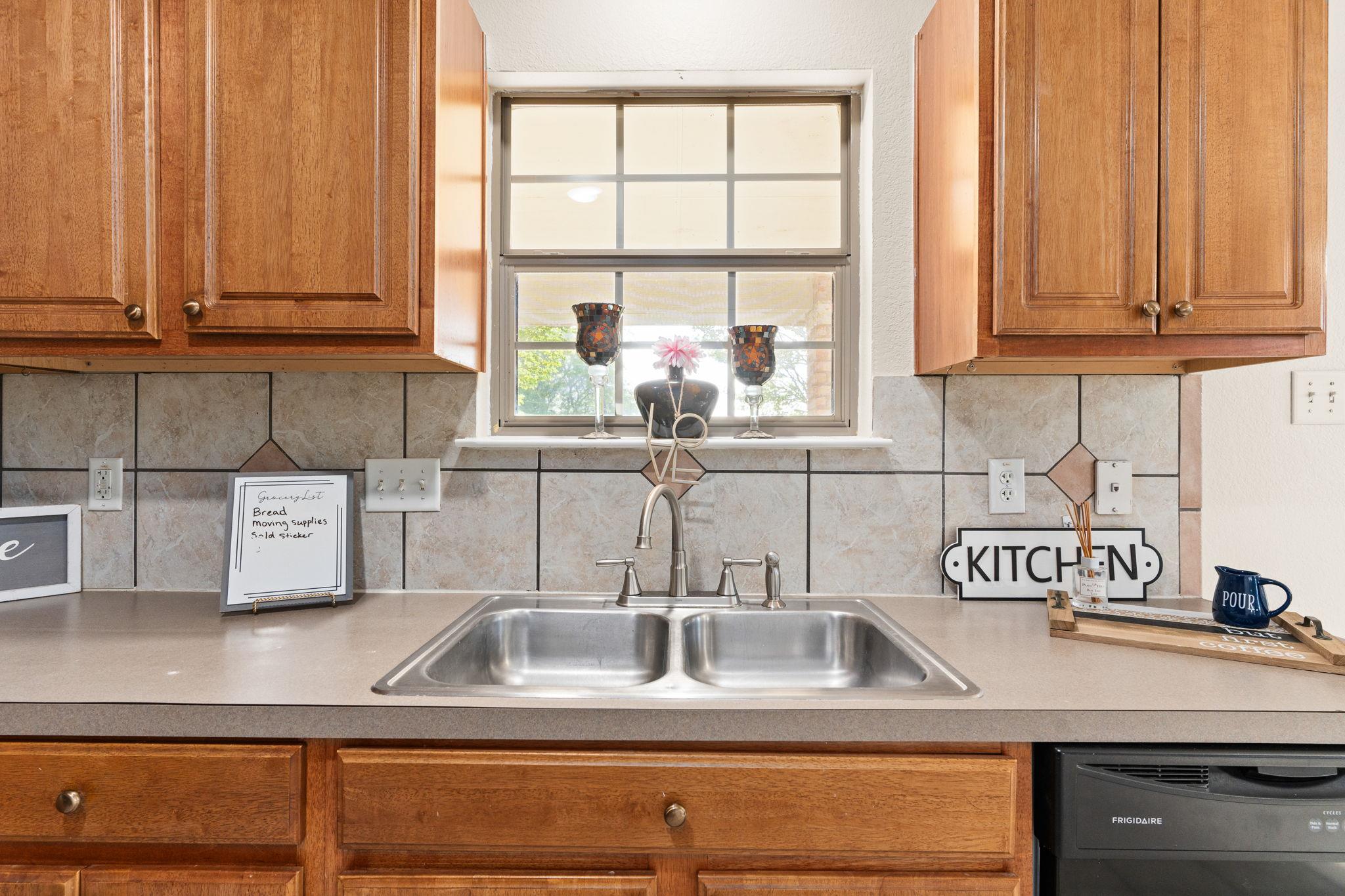 10 Saul St Property Photo 17