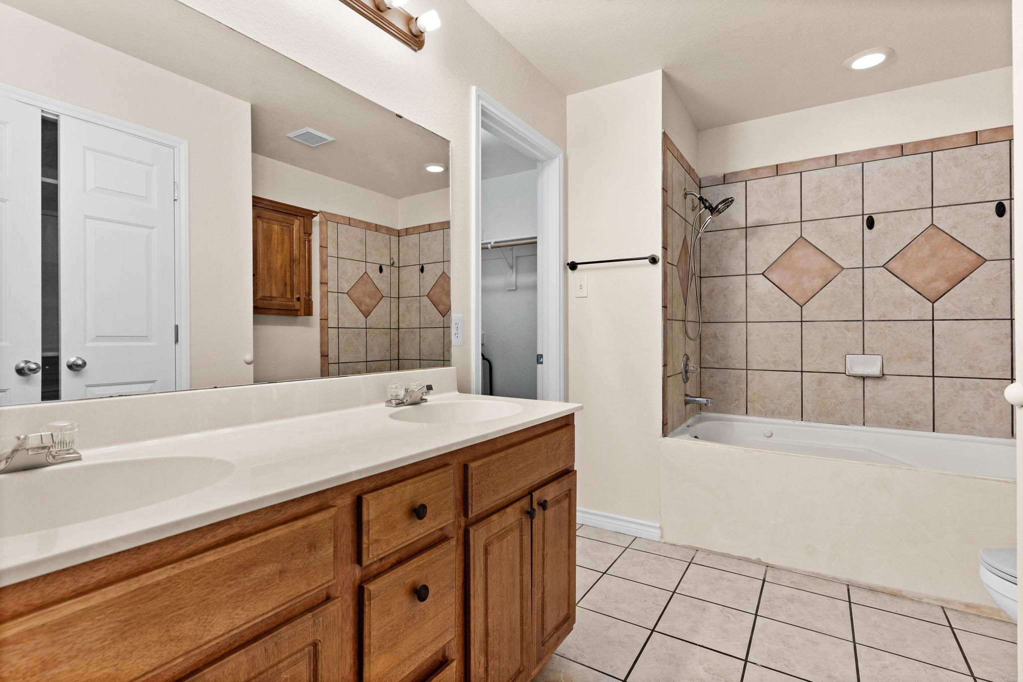 10 Saul St Property Photo 22