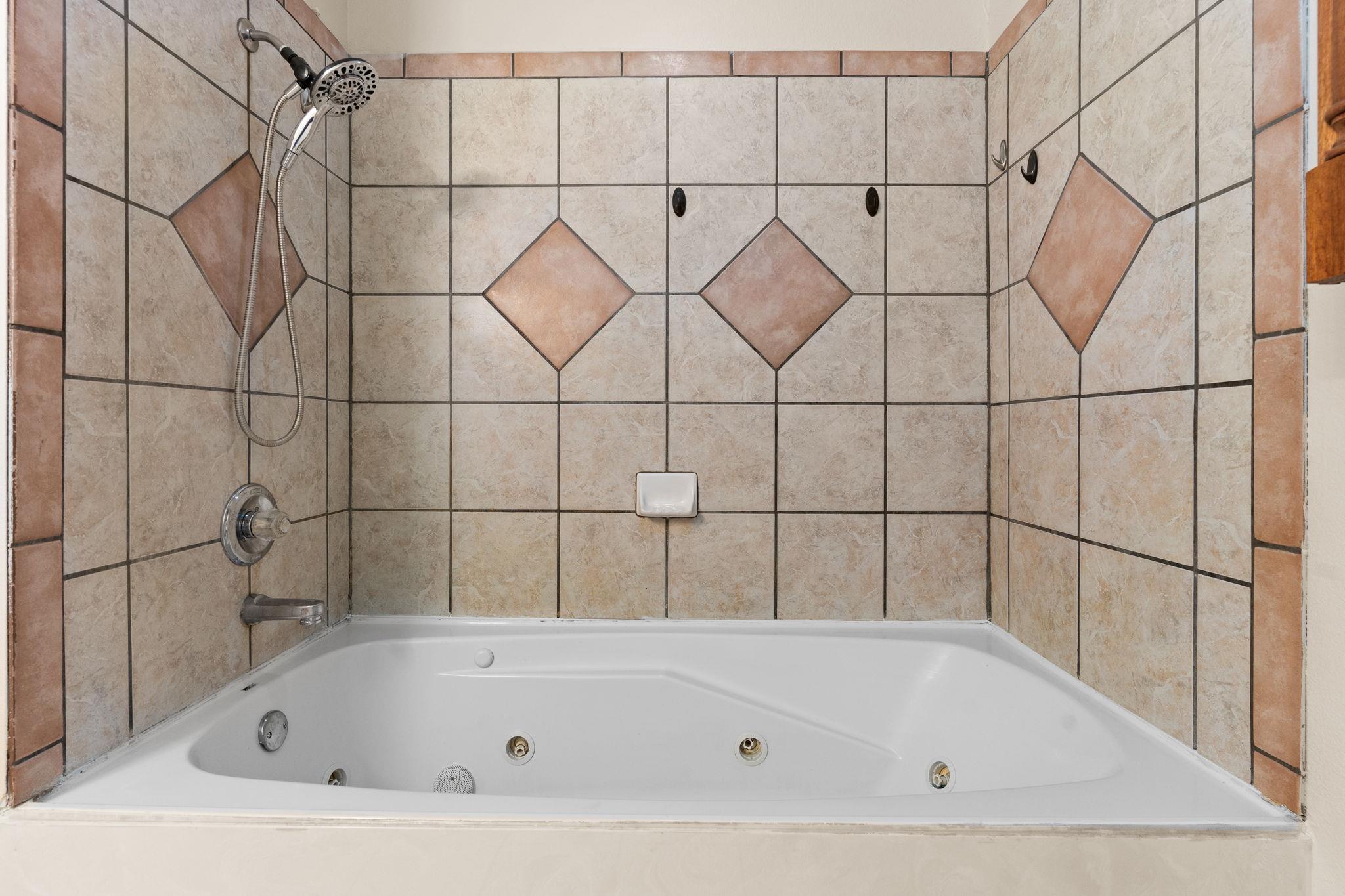 10 Saul St Property Photo 23