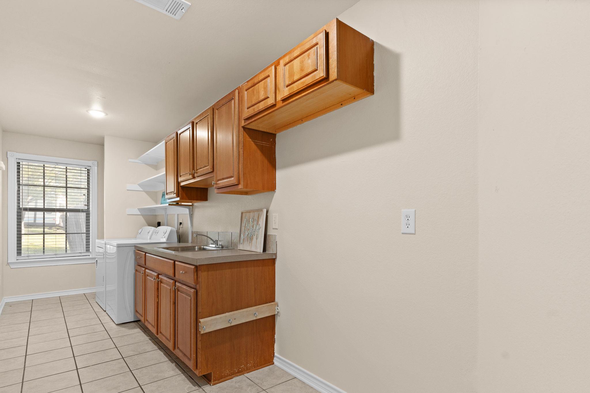 10 Saul St Property Photo 27