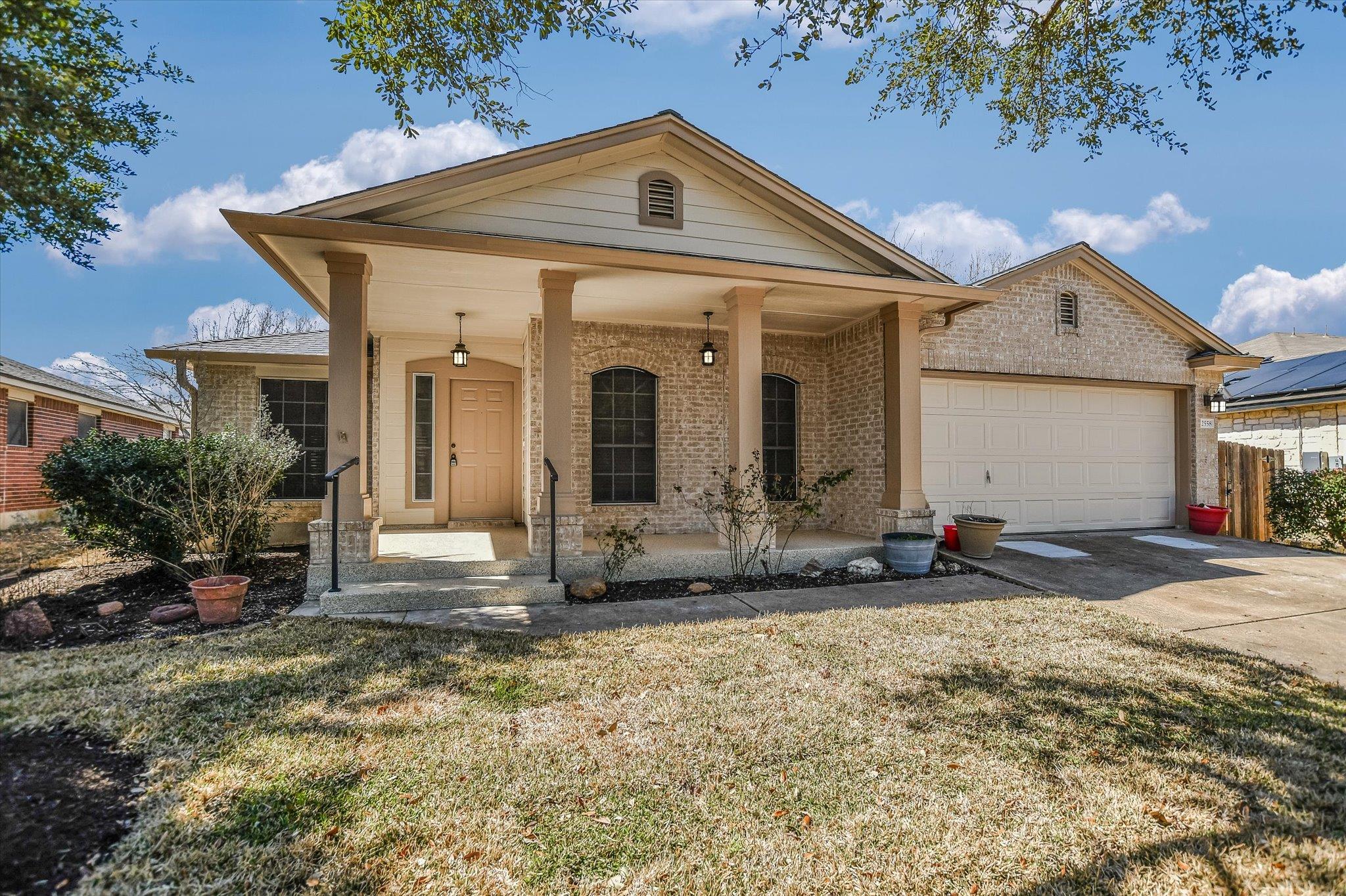 2558 Vernell Way Property Photo