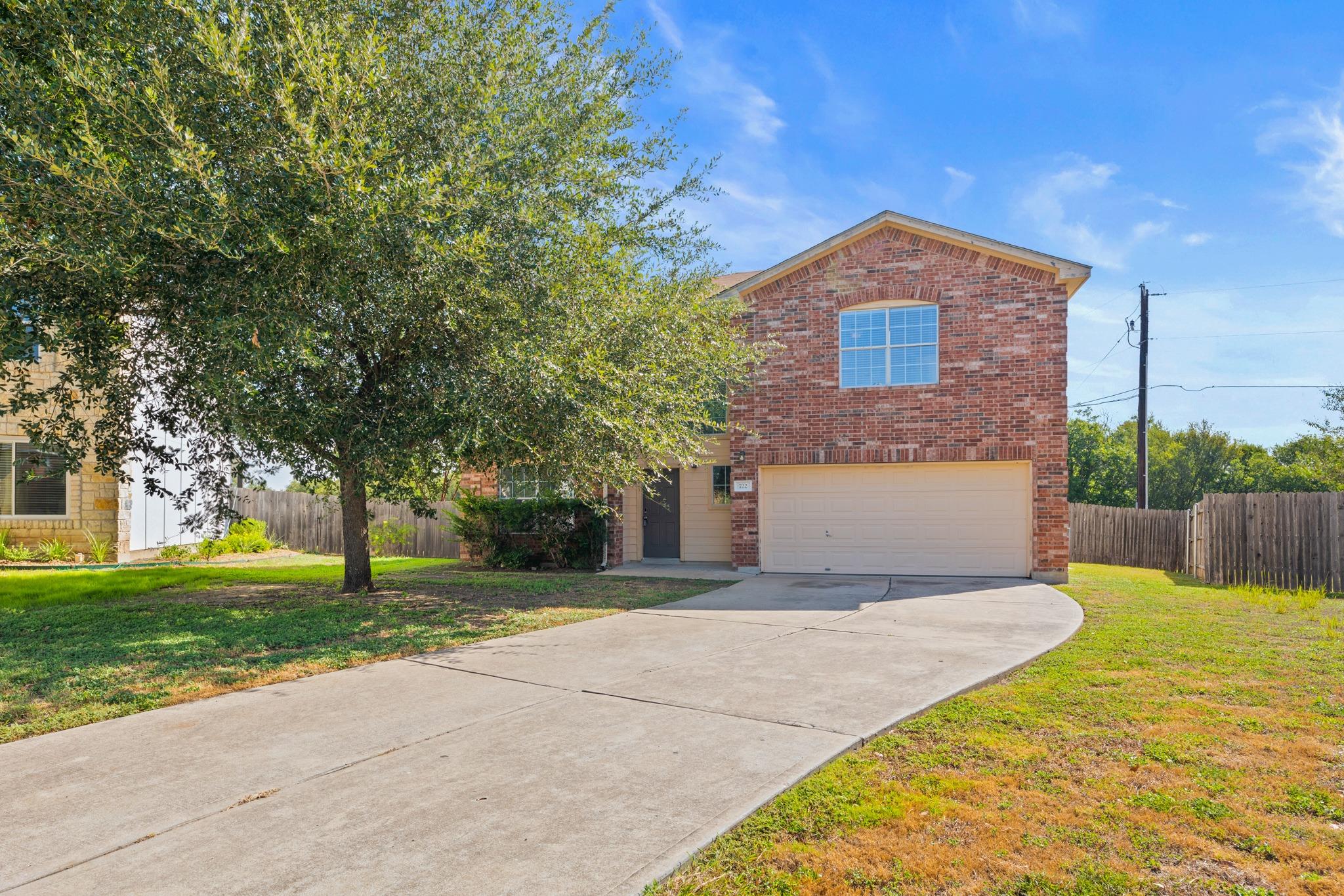 722 Lavaca Loop Property Photo 2