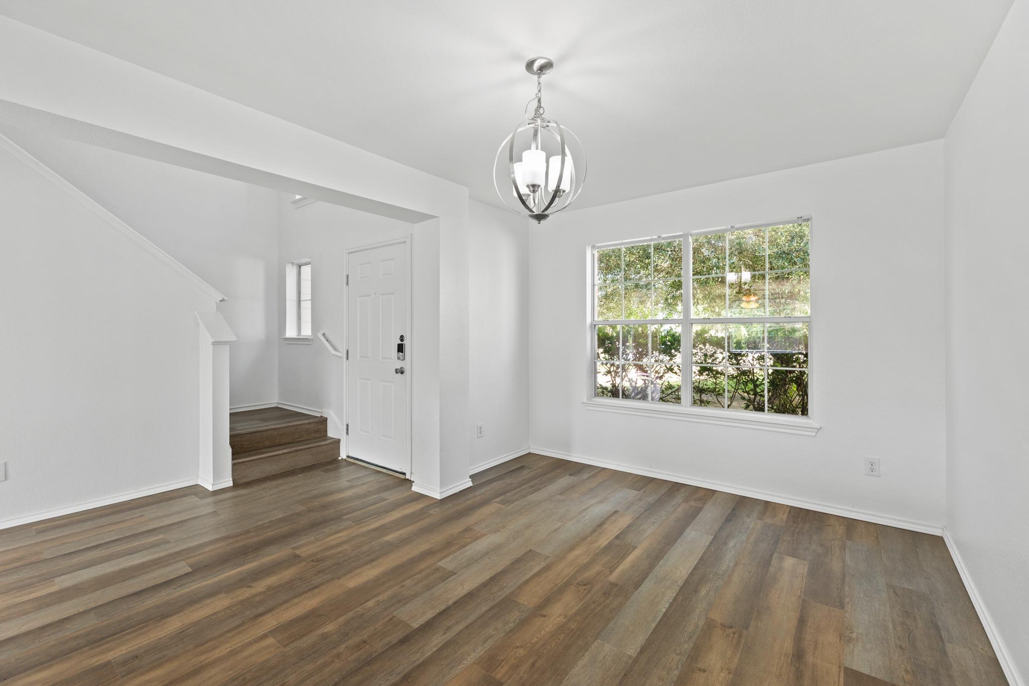 722 Lavaca Loop Property Photo 5