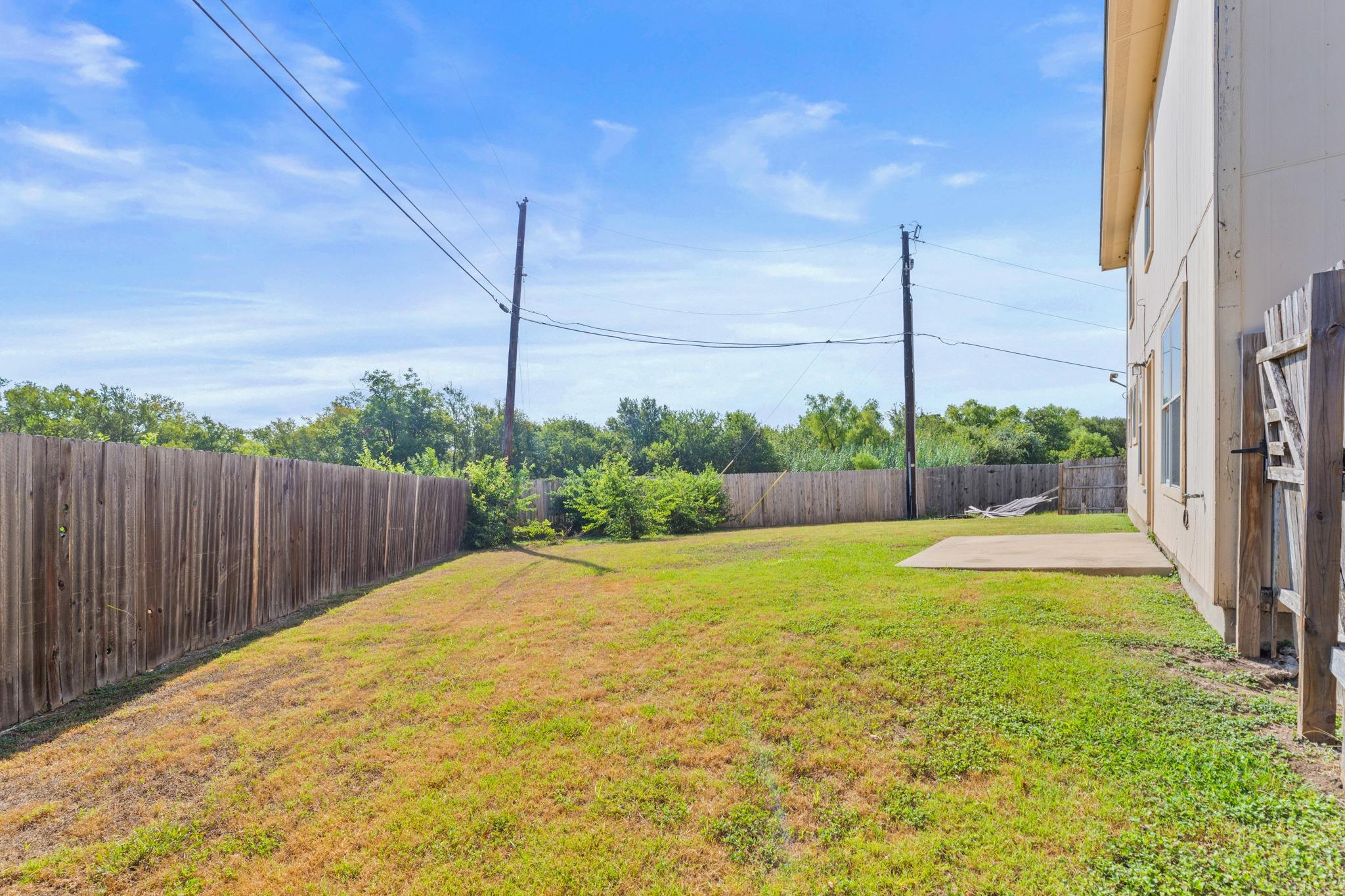 722 Lavaca Loop Property Photo 32