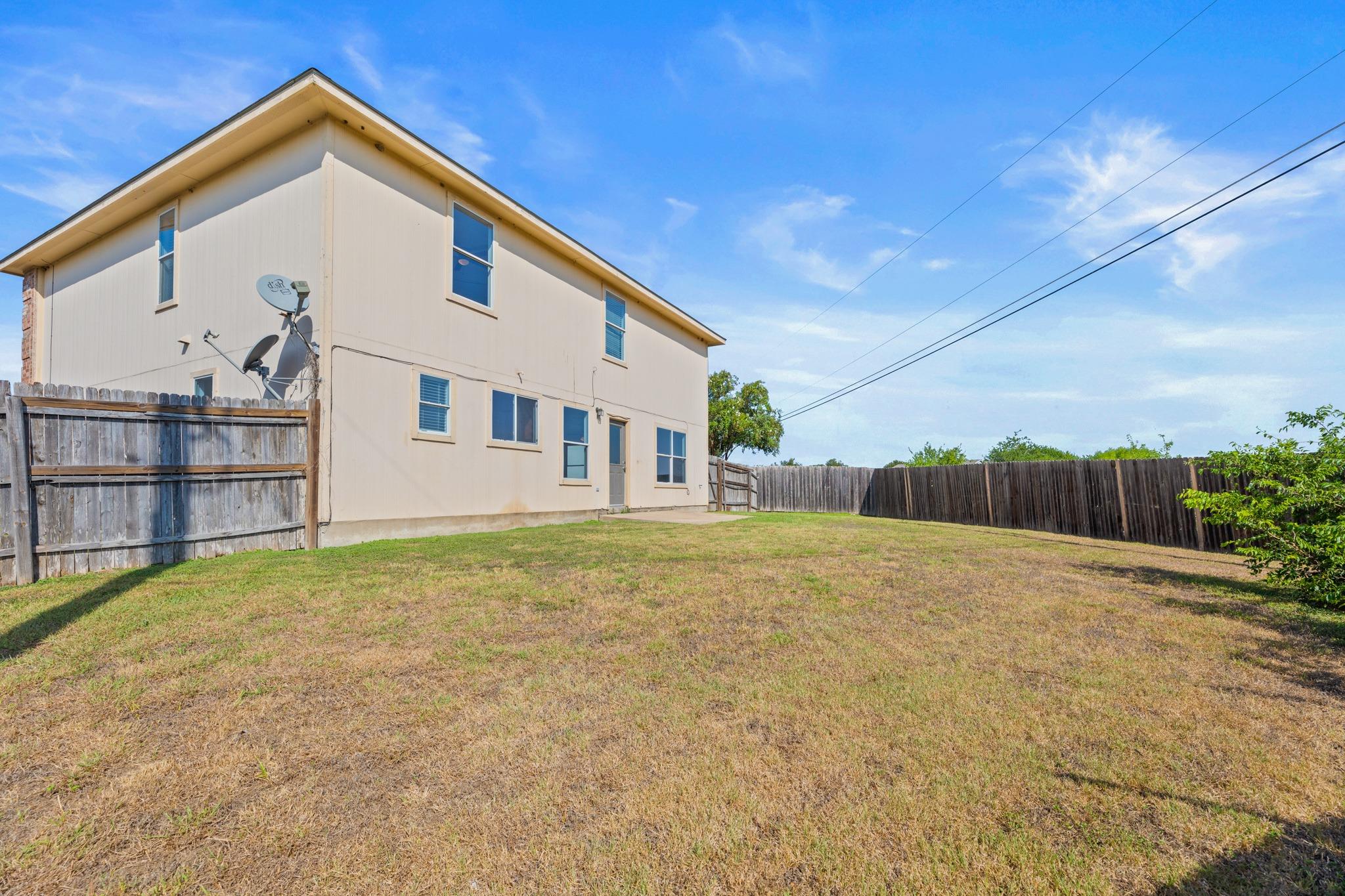 722 Lavaca Loop Property Photo 33