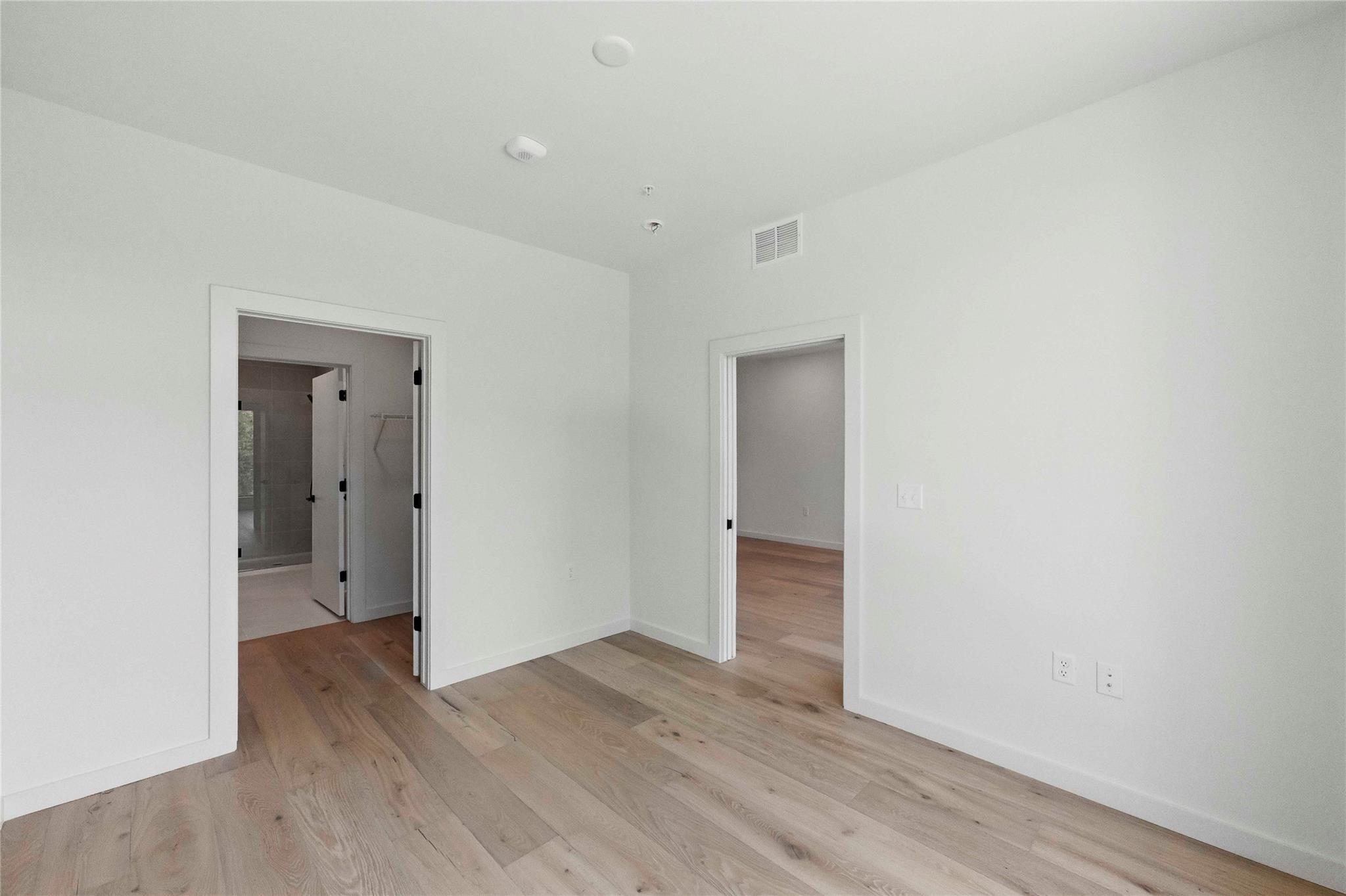 2209 S 1st St #224 Property Photo 10