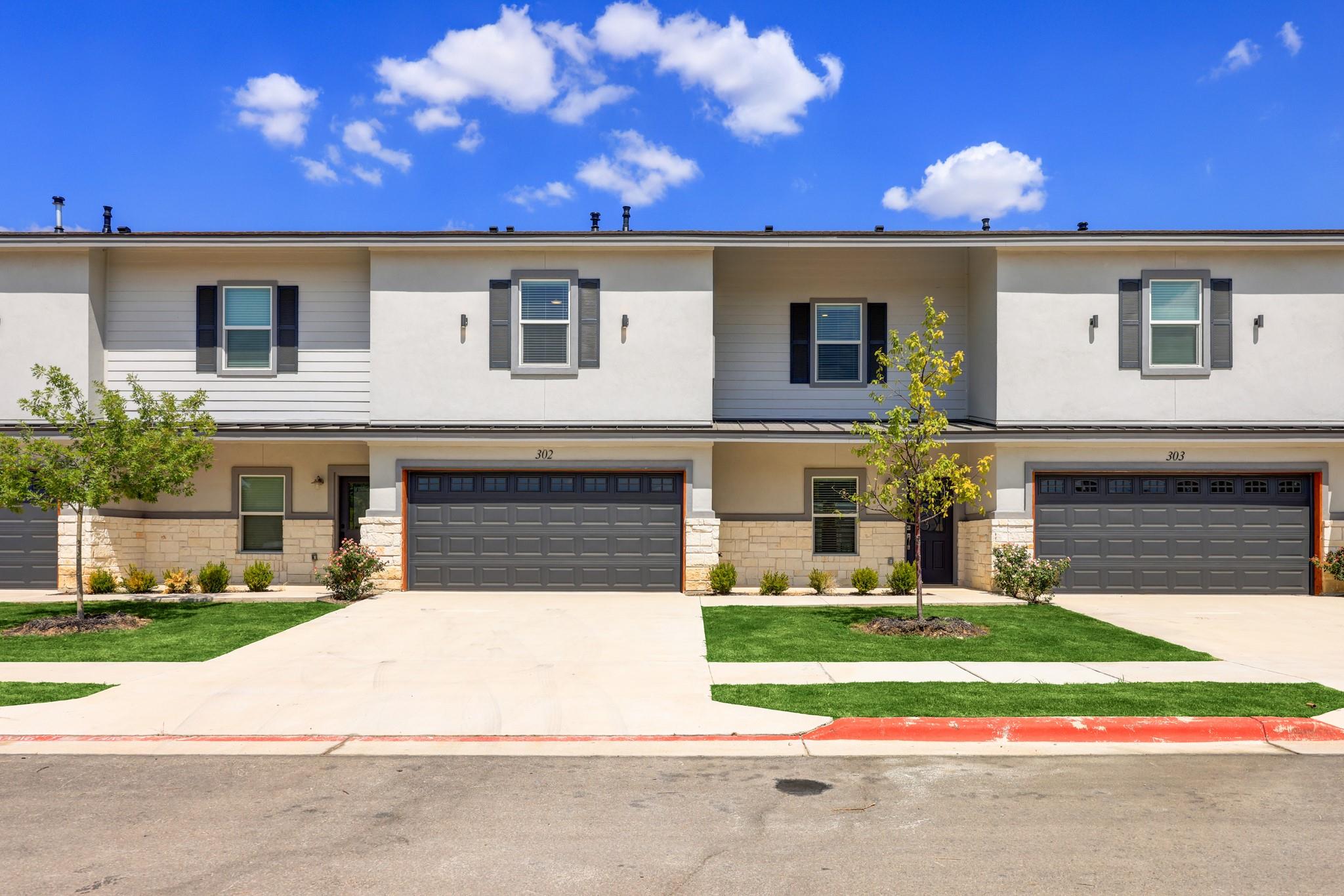 2105 Tiger Trl #302 Property Photo 1