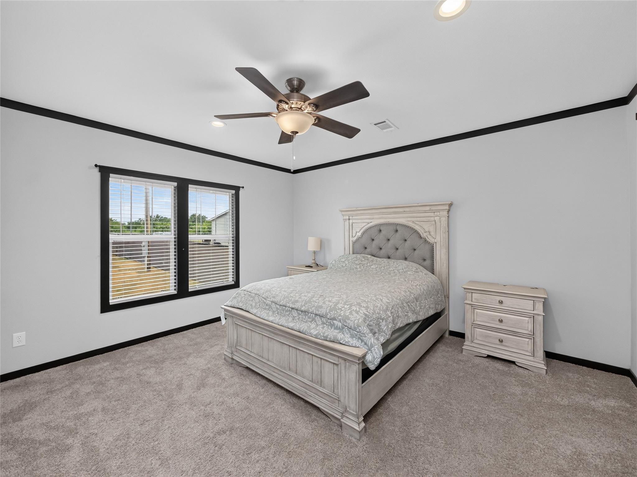 1106 Hi Line Dr Property Photo 15