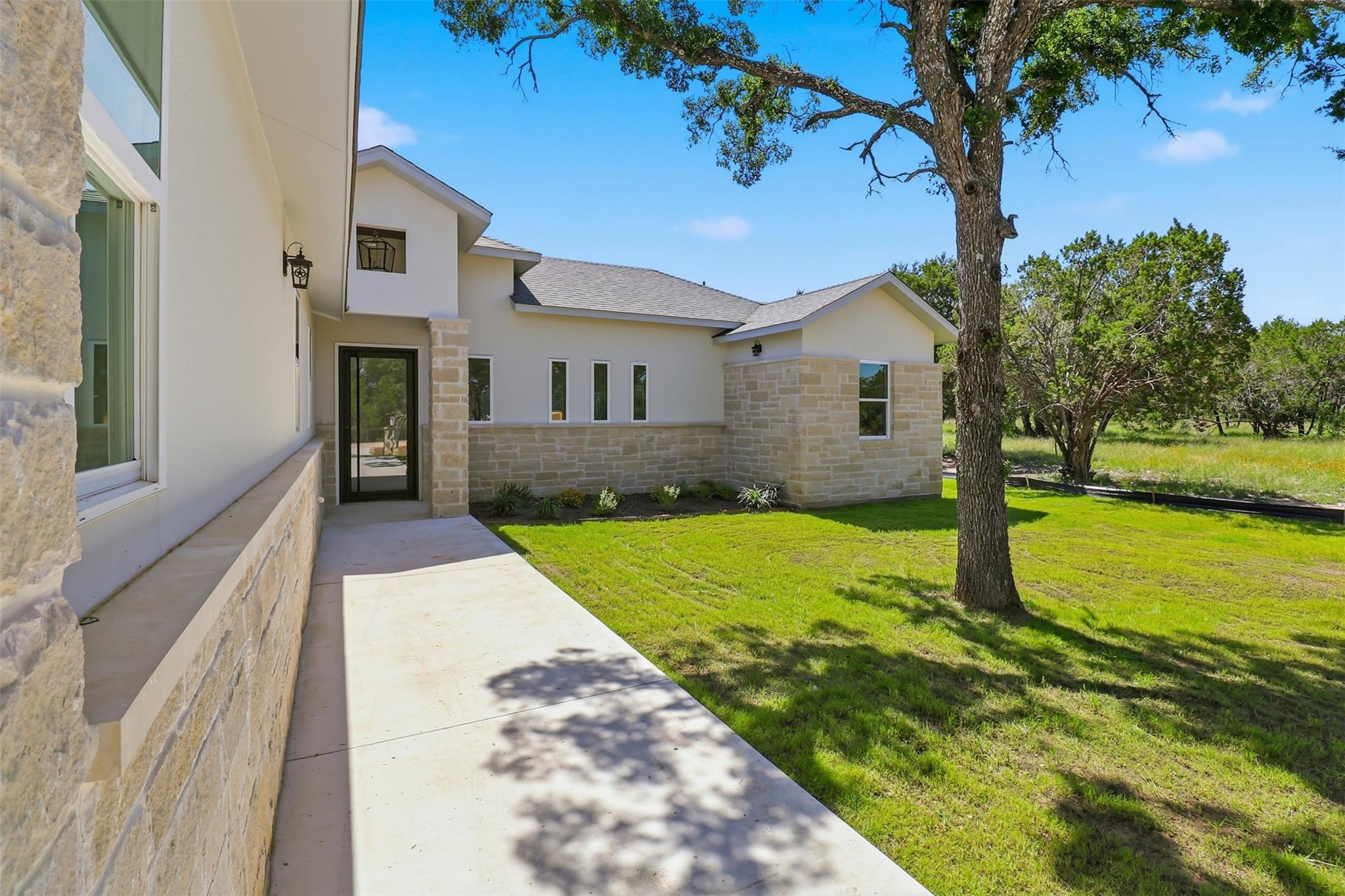 1407 Swallow None Property Photo 1