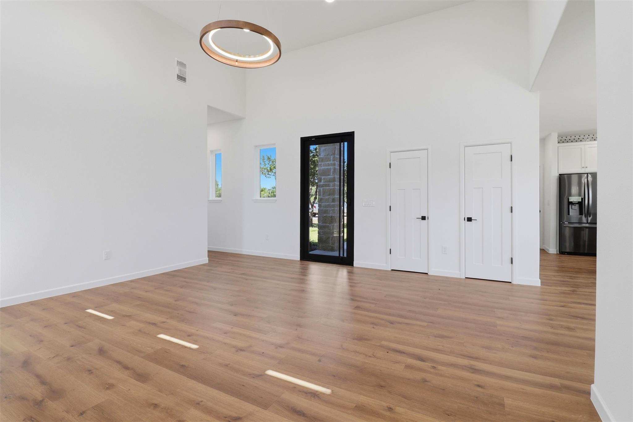 1407 Swallow None Property Photo 4