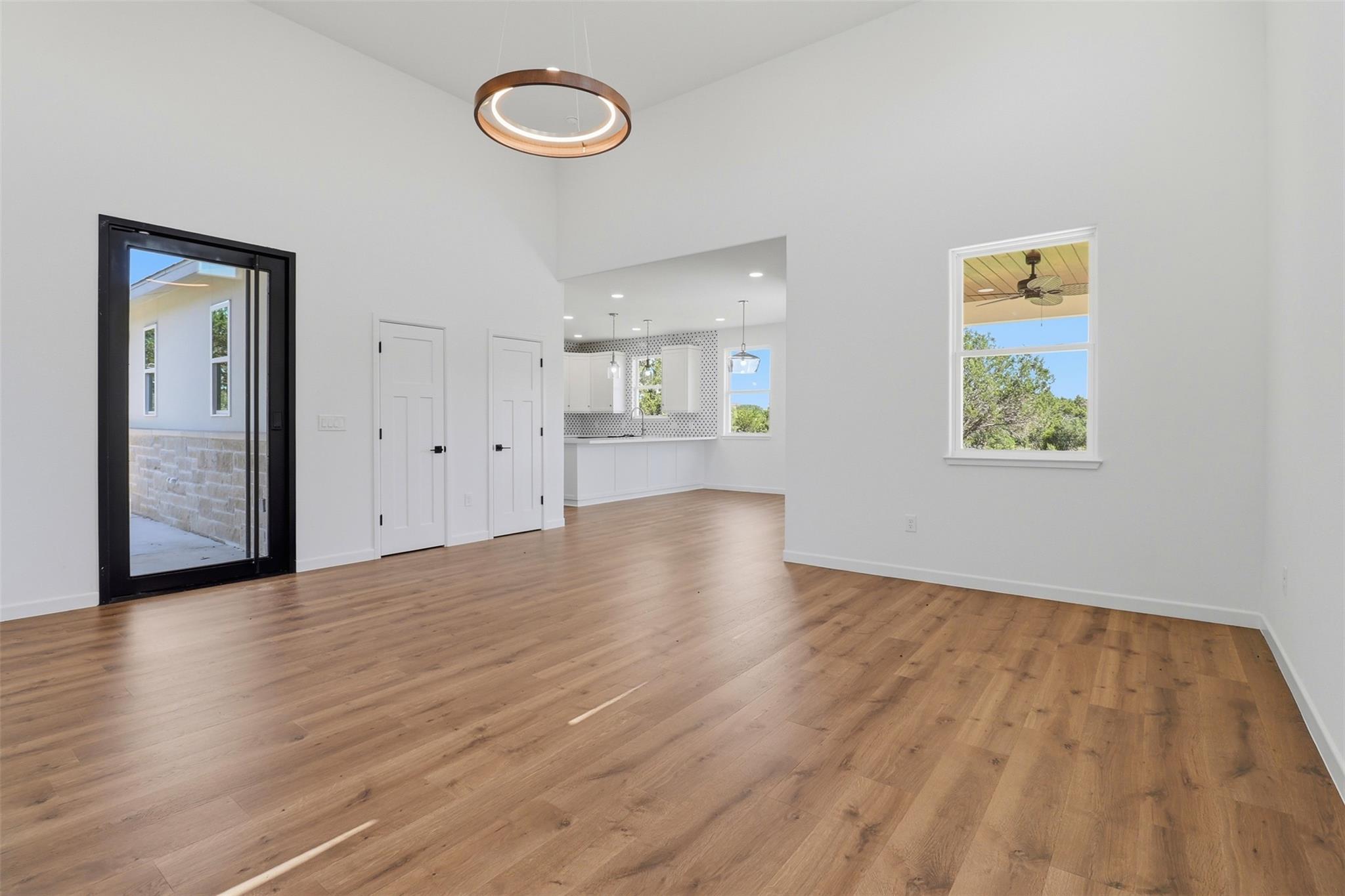 1407 Swallow None Property Photo 5