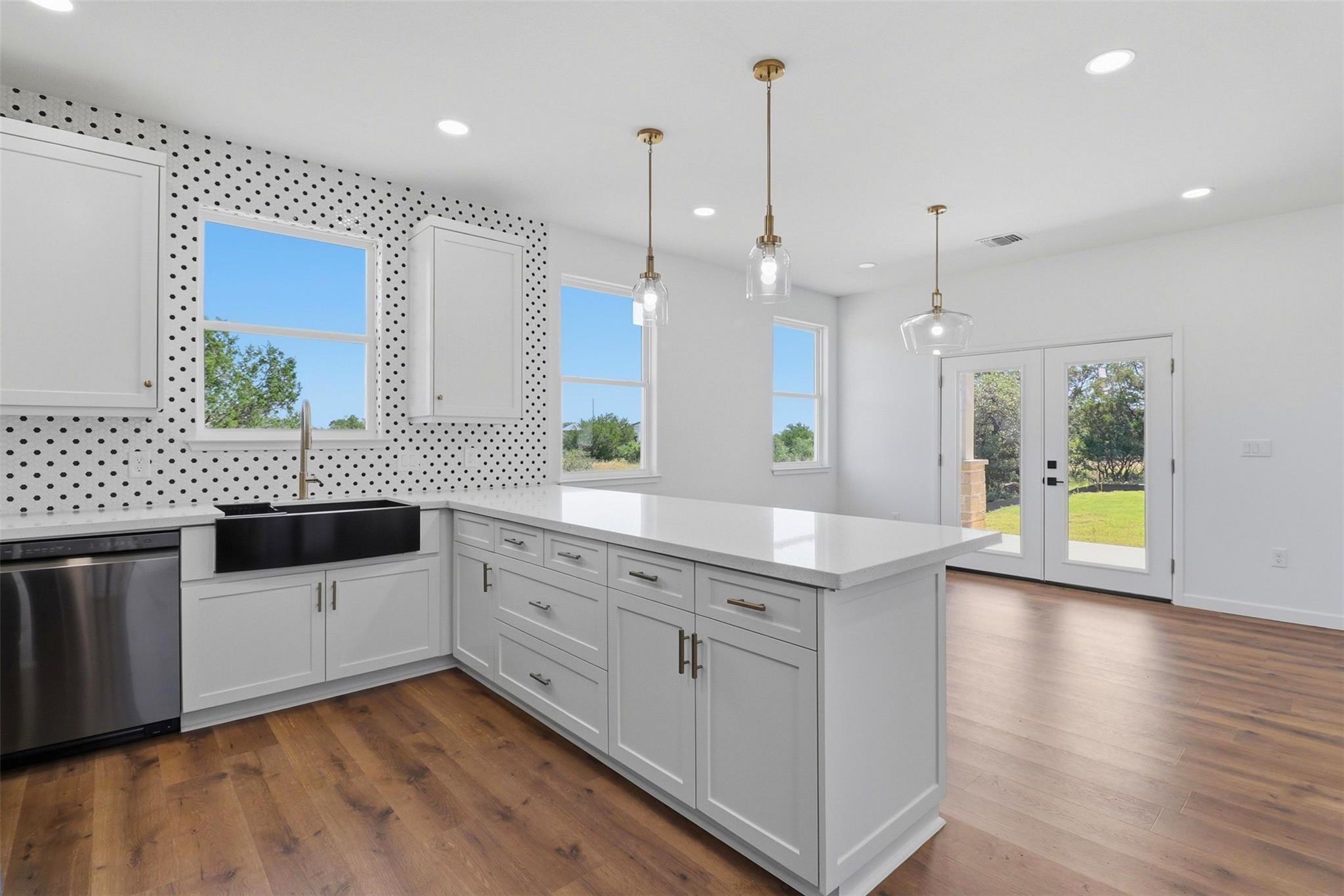 1407 Swallow None Property Photo 11