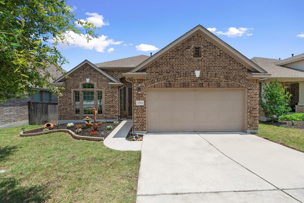 2204 Granite Hill Dr Property Photo 1
