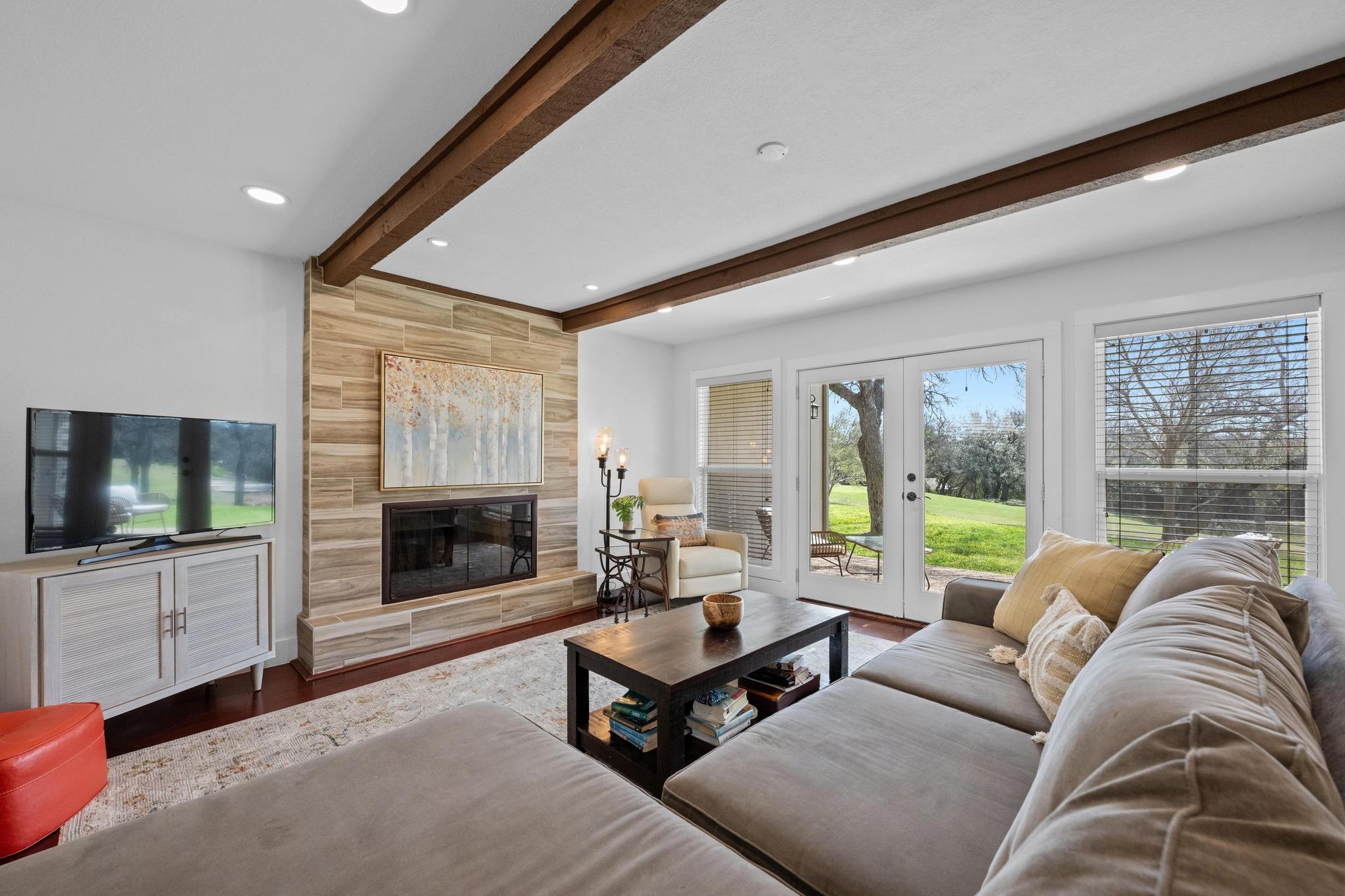 100 Lido Cir #b2 Property Photo 5