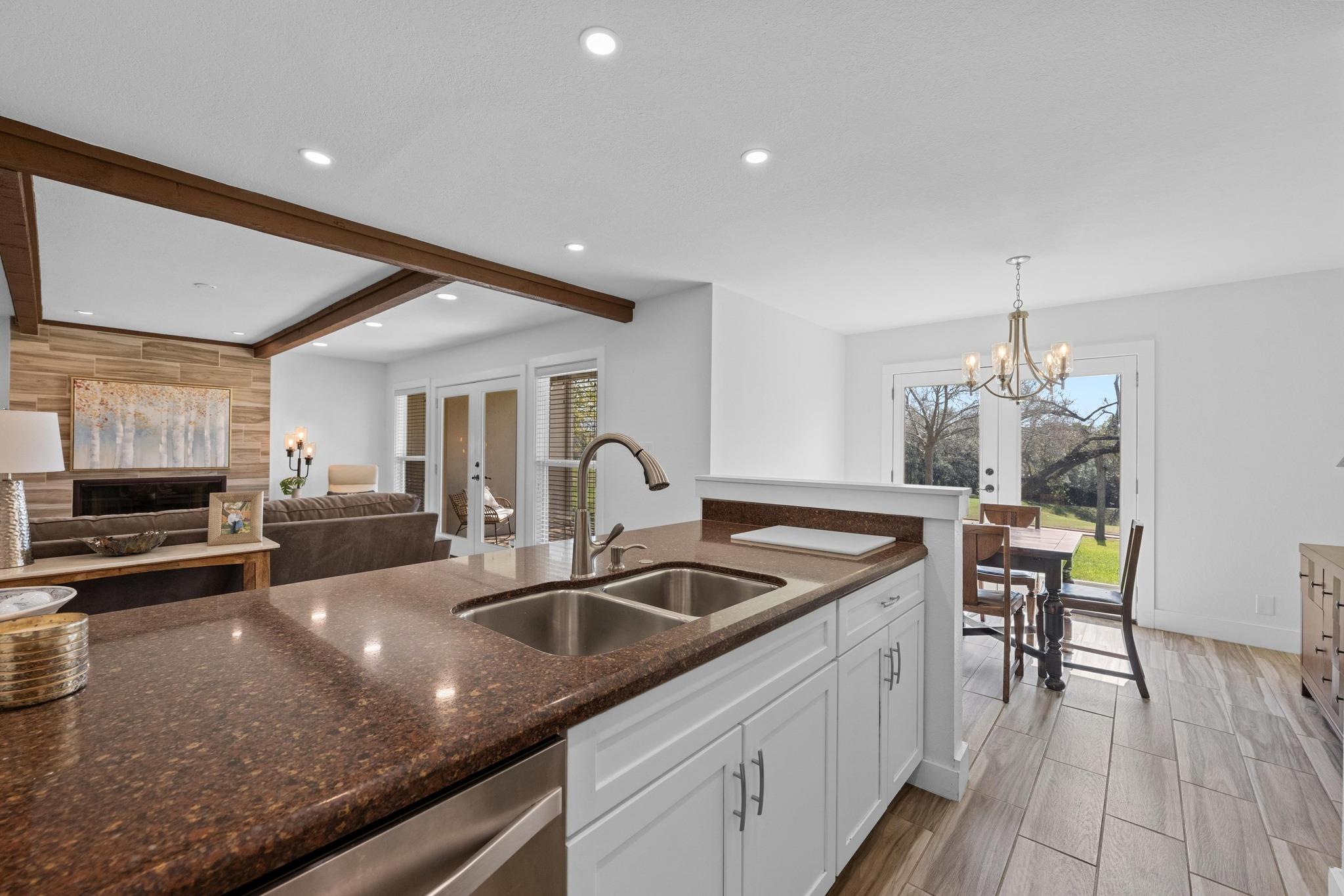 100 Lido Cir #b2 Property Photo 14