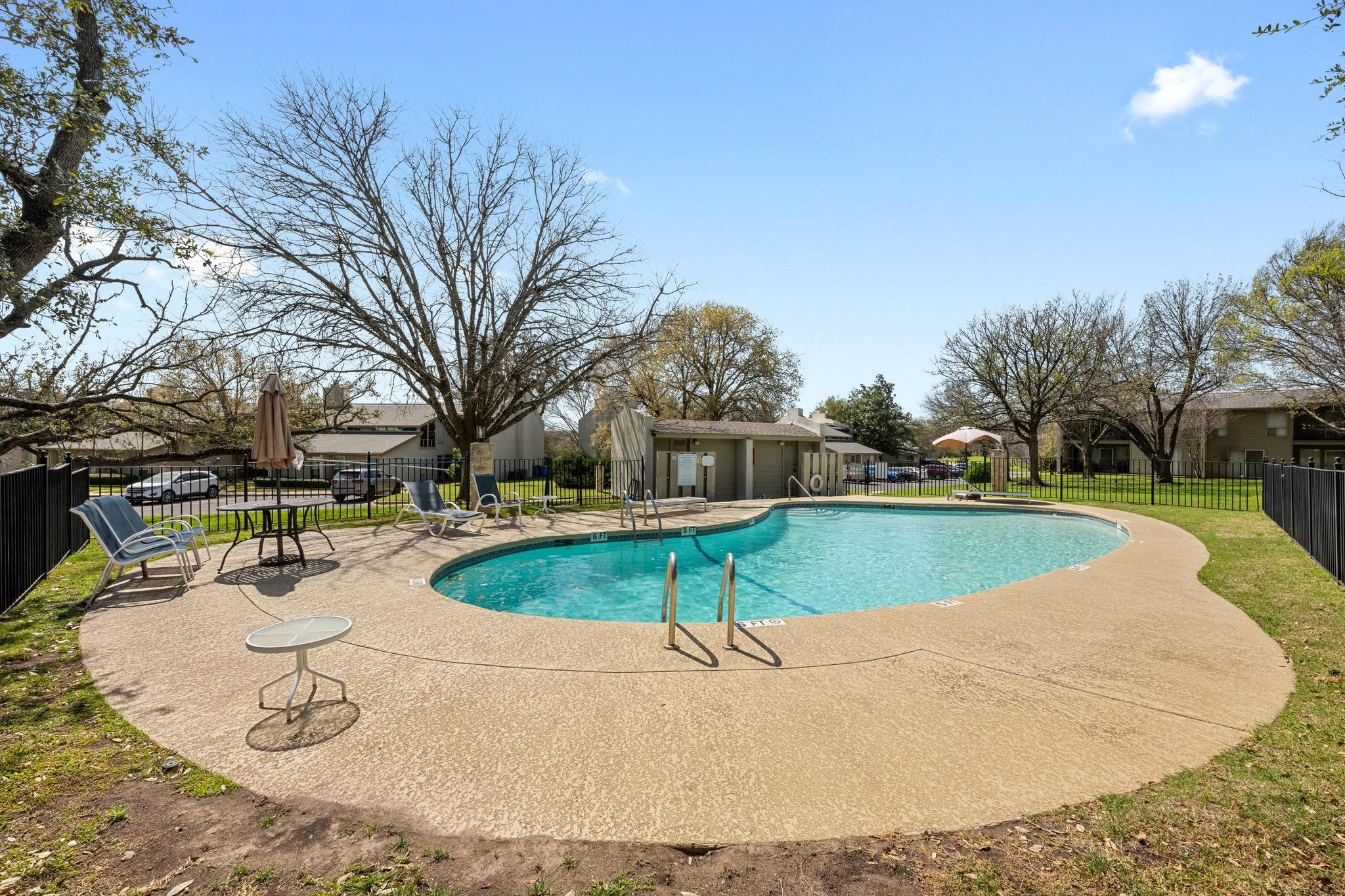 100 Lido Cir #b2 Property Photo 35